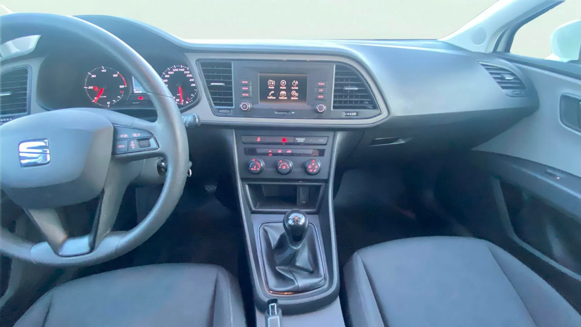 SEAT León 1.6 TDI Style - foto 12