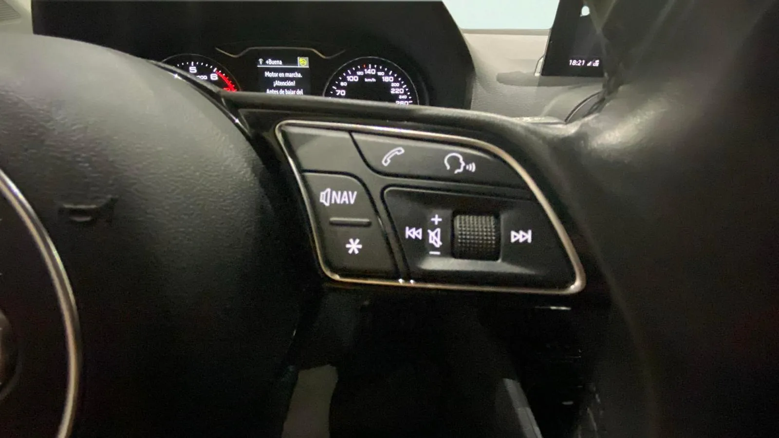 Audi Q2 Advanced 30 TFSI - foto 12