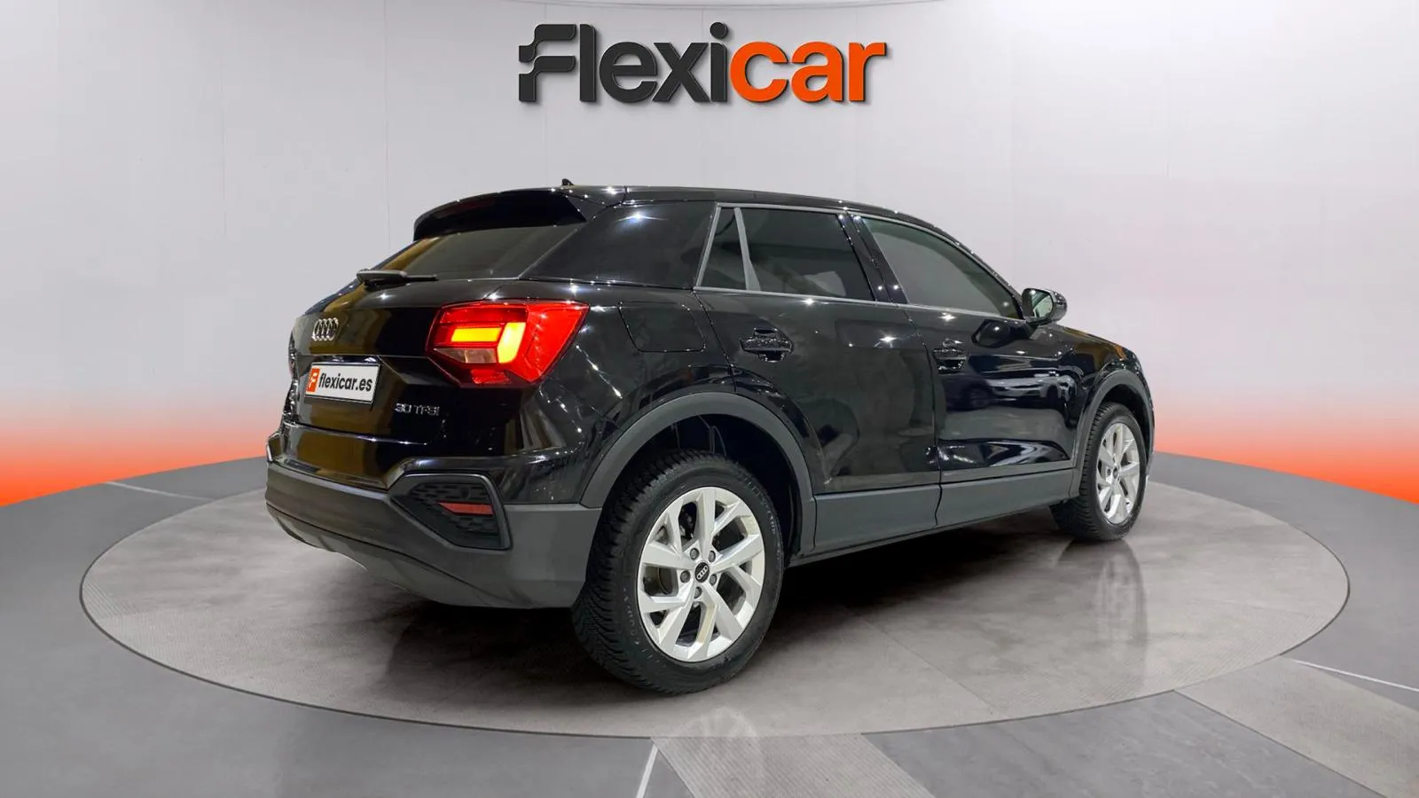Audi Q2 Advanced 30 TFSI - foto 4