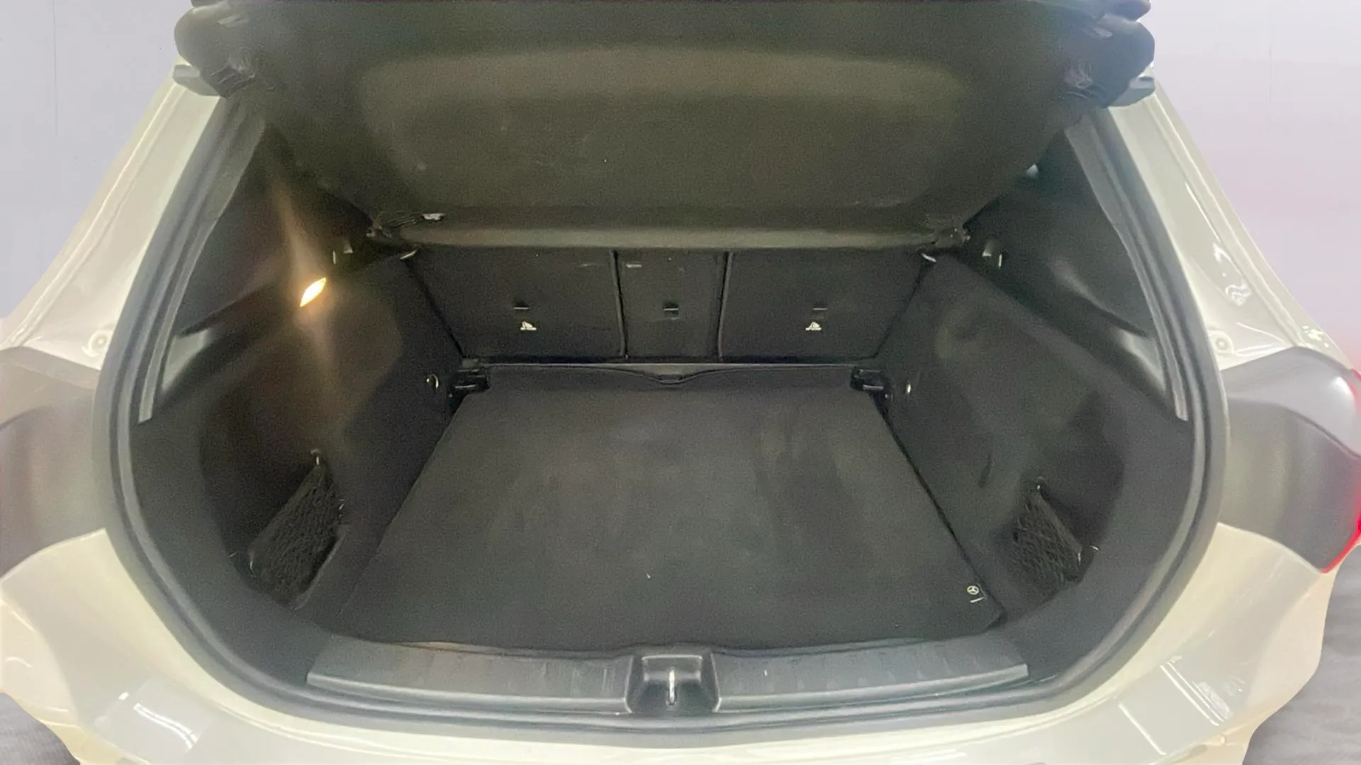 Mercedes-Benz GLA 200 D - foto 13