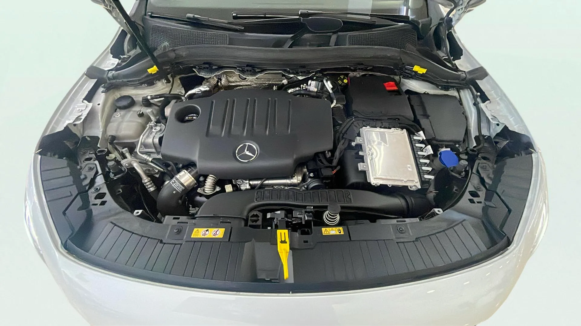 Mercedes-Benz GLA 200 D - foto 15