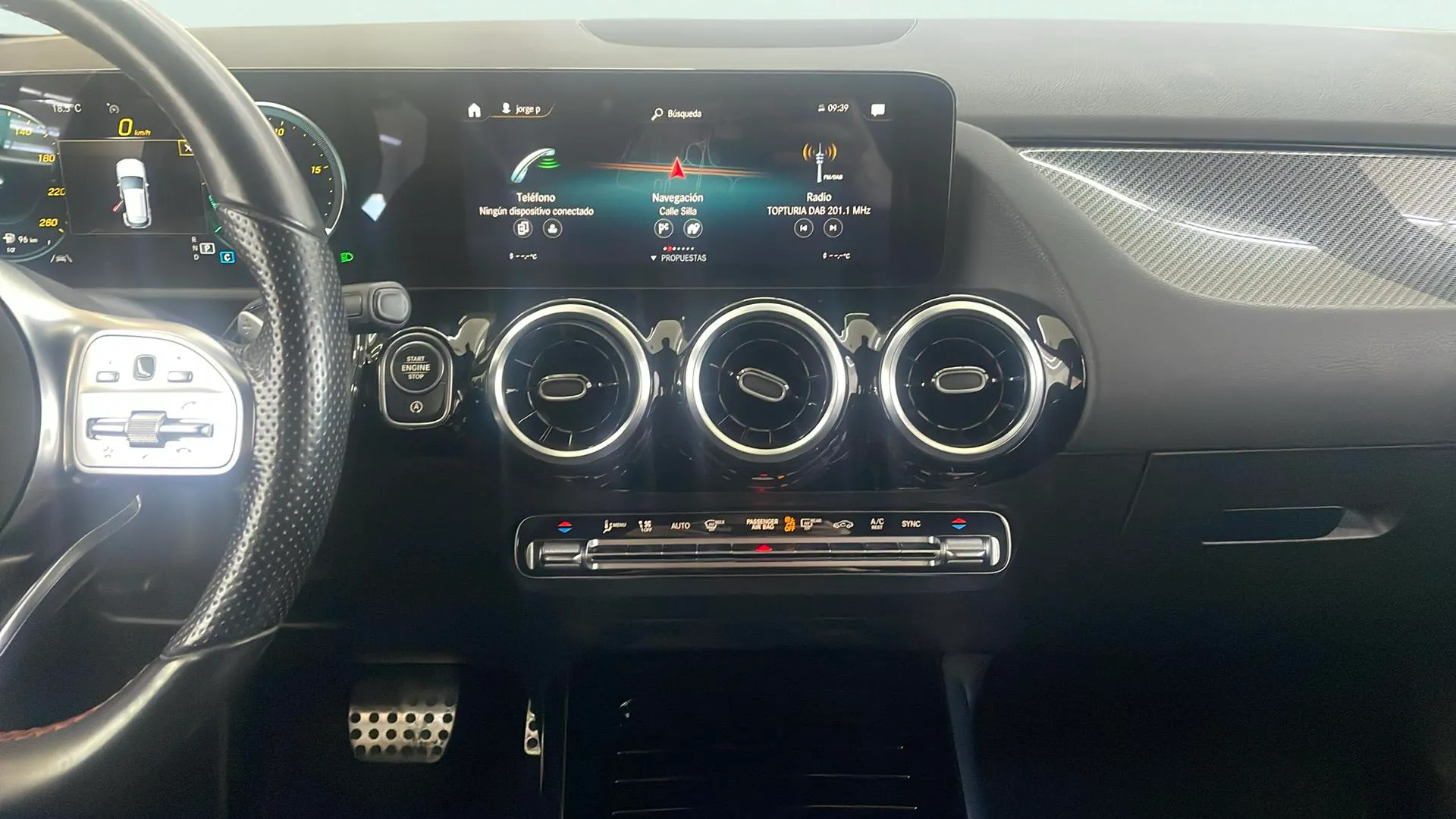 Mercedes-Benz GLA 200 D - foto 7