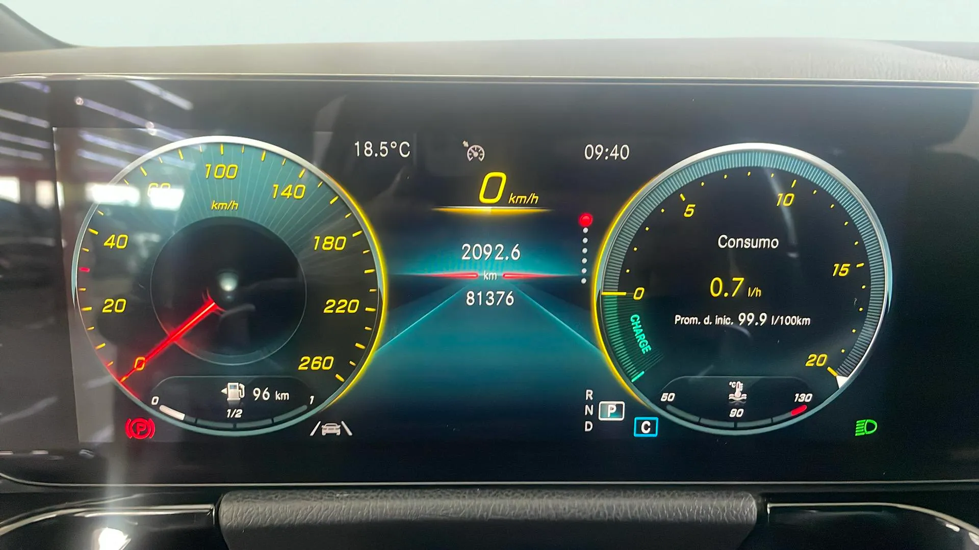 Mercedes-Benz GLA 200 D - foto 9