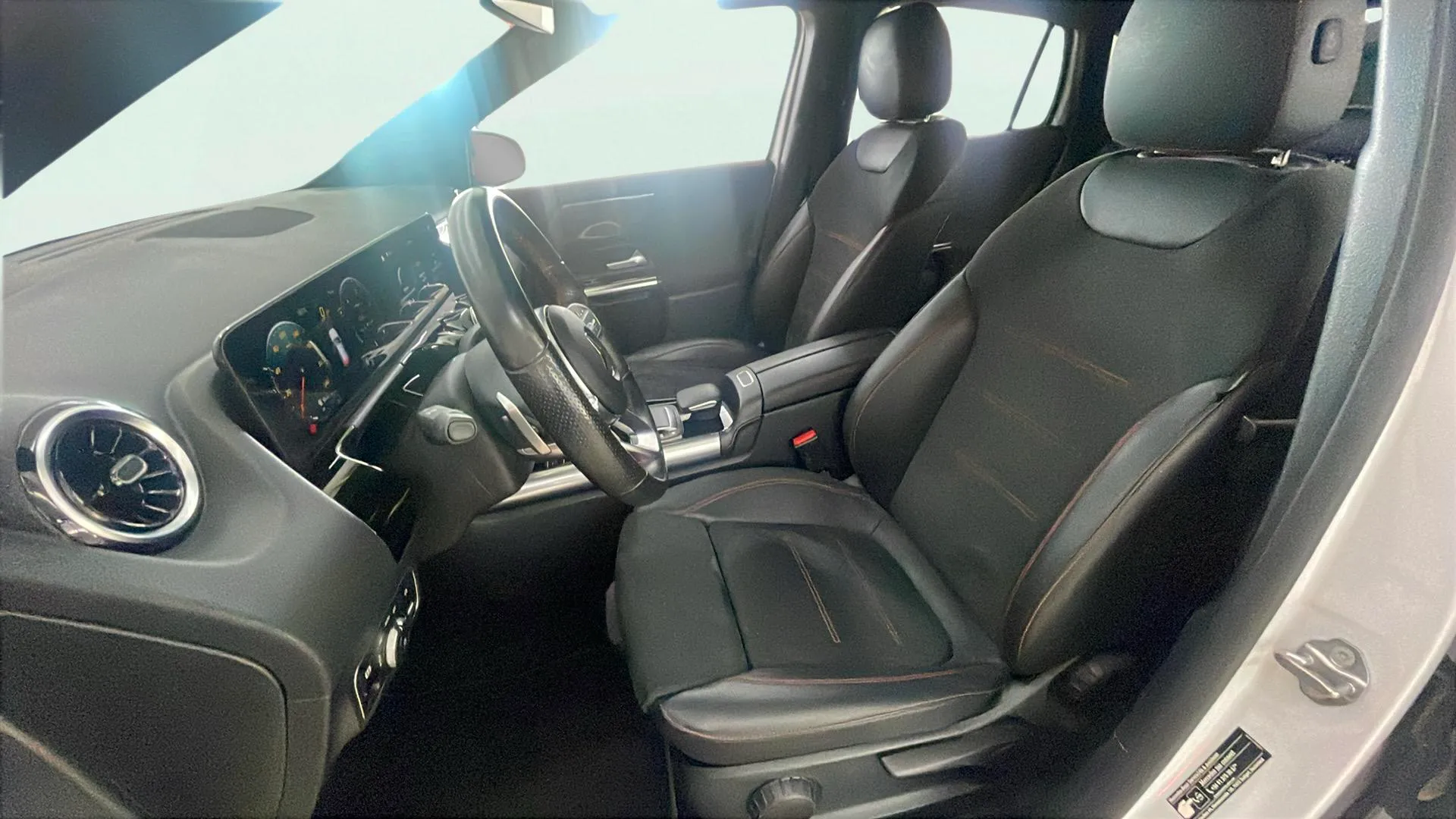 Mercedes-Benz GLA 200 D - foto 11