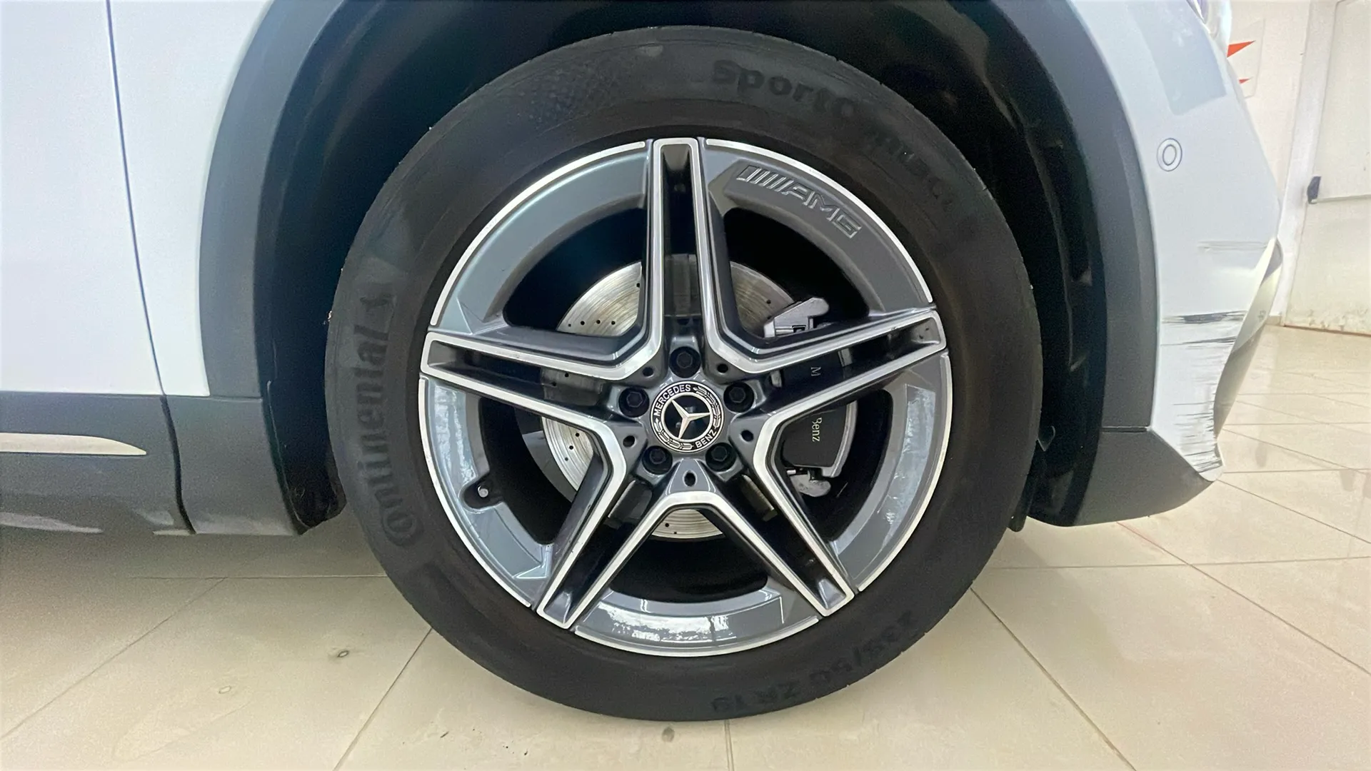 Mercedes-Benz GLA 200 D - foto 14