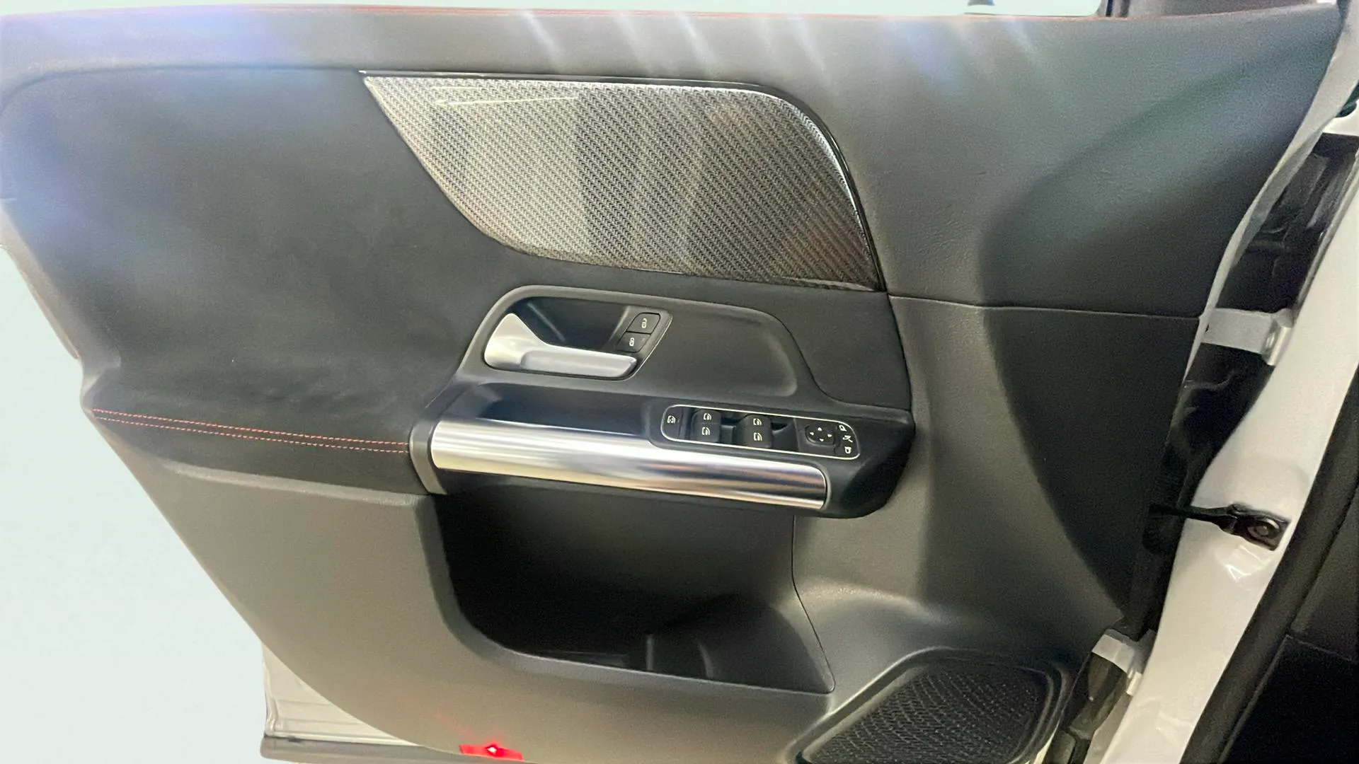 Mercedes-Benz GLA 200 D - foto 16