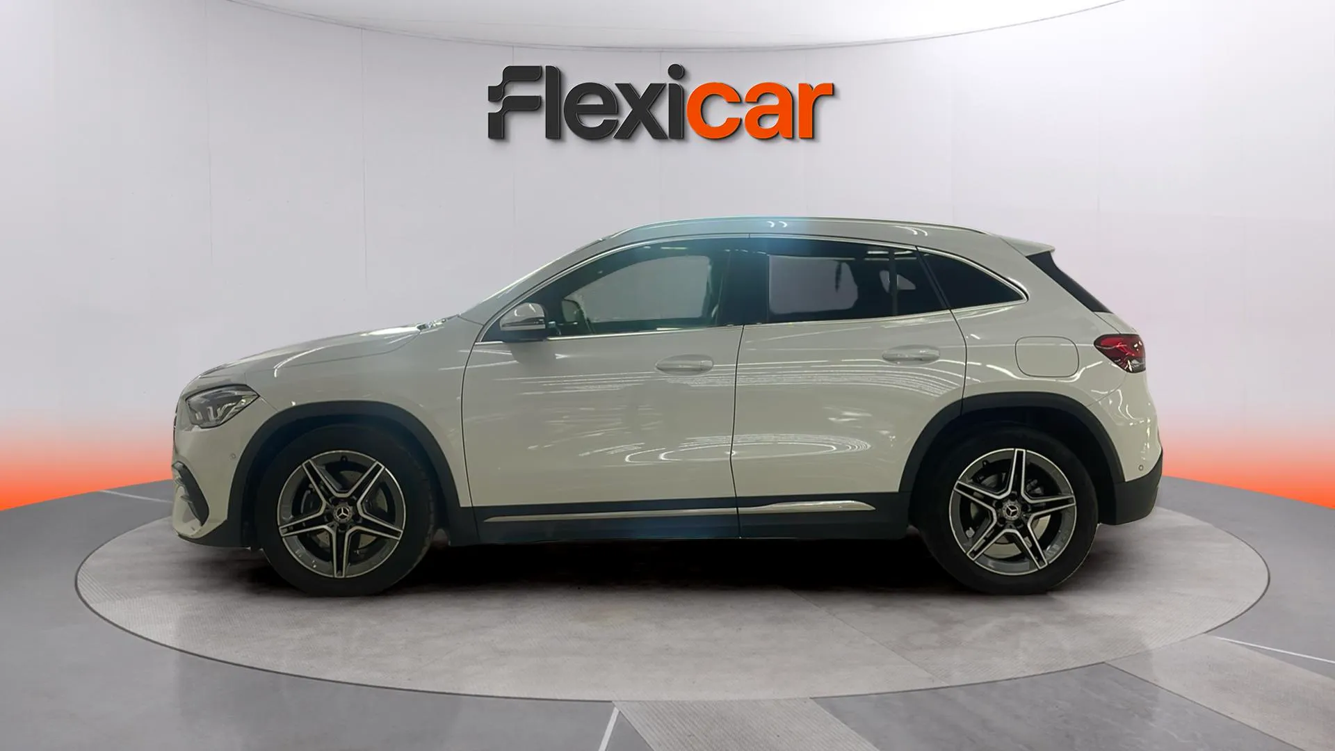 Mercedes-Benz GLA 200 D - foto 5