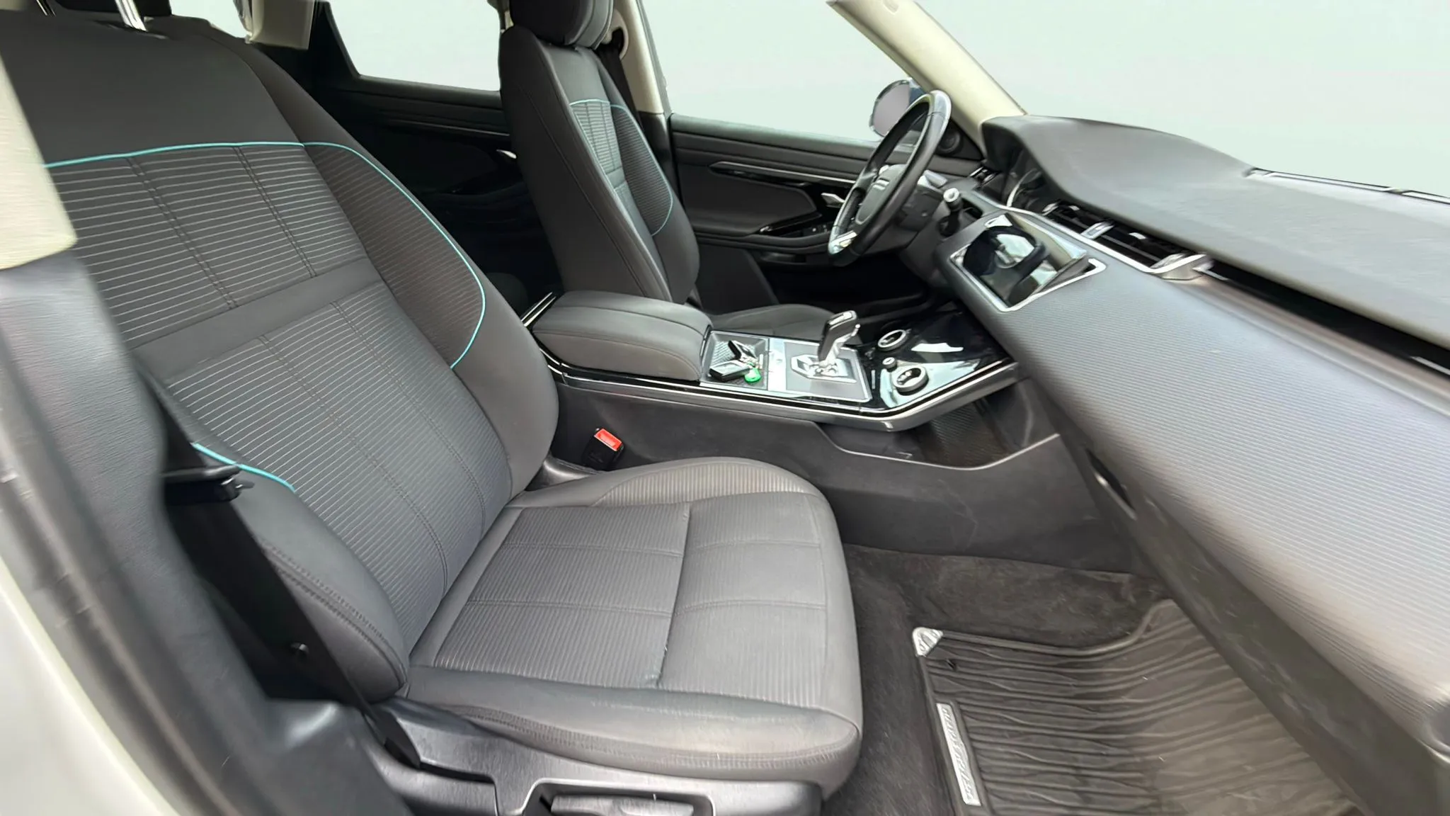 Land Rover Range Rover Evoque 2.0 D150 4WD - foto 13