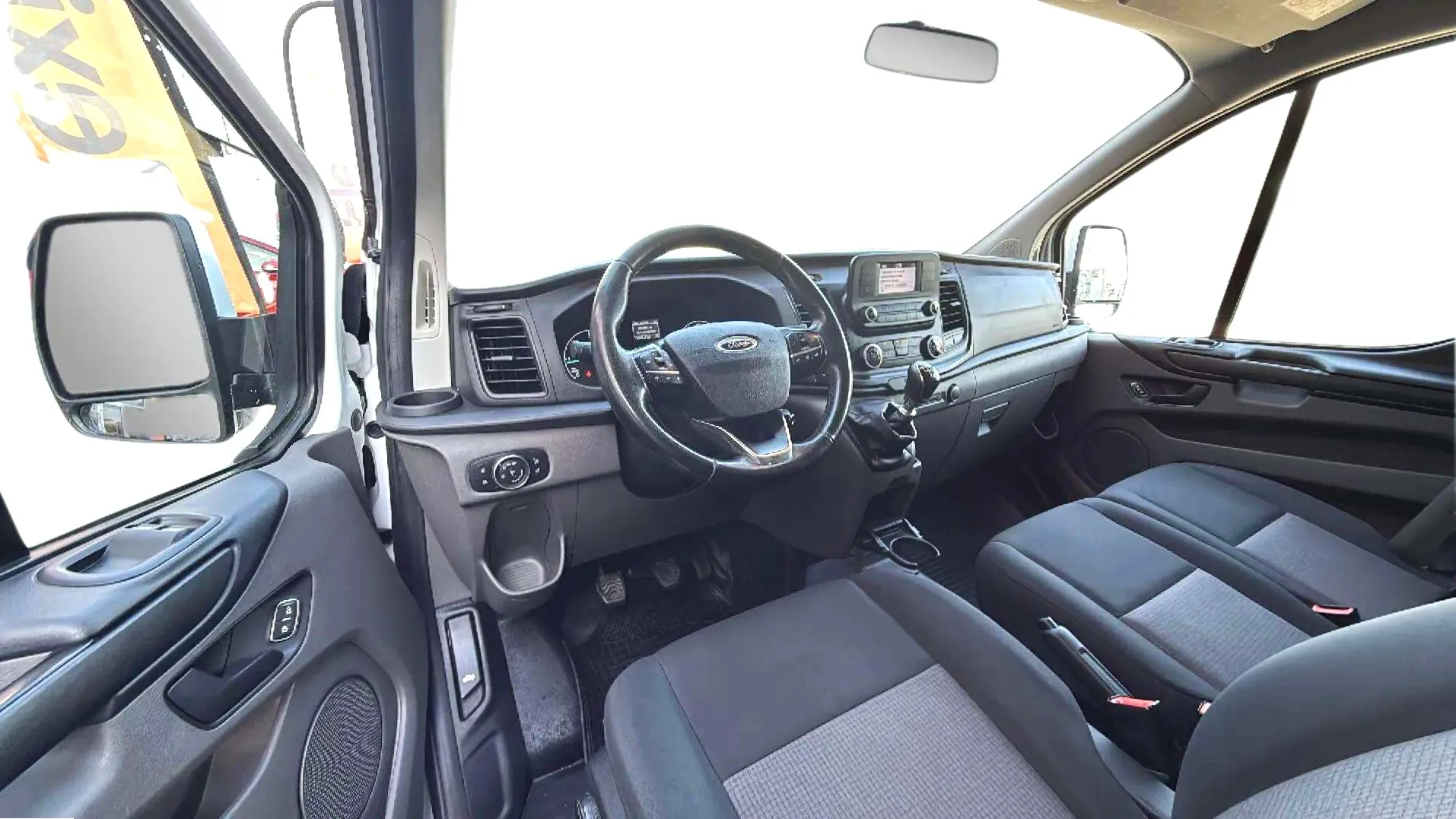 Ford Transit Custom Carrocería: SUV/Monovolumen Tipo de caja de cambio: - foto 12