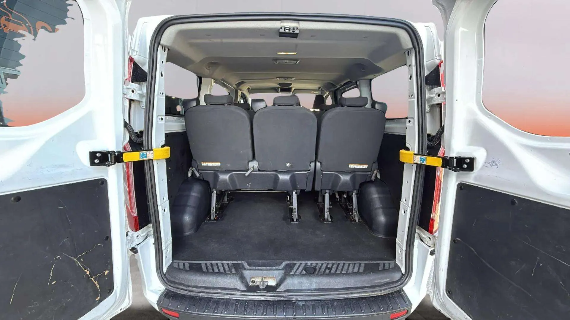 Ford Transit Custom Carrocería: SUV/Monovolumen Tipo de caja de cambio: - foto 9