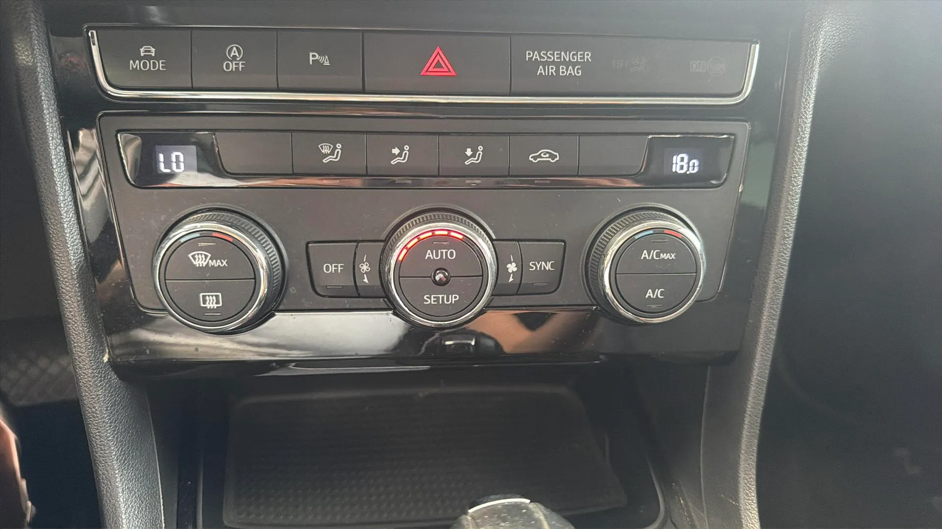 SEAT León 1.4 TSI ACT DSG-7 FR - foto 18