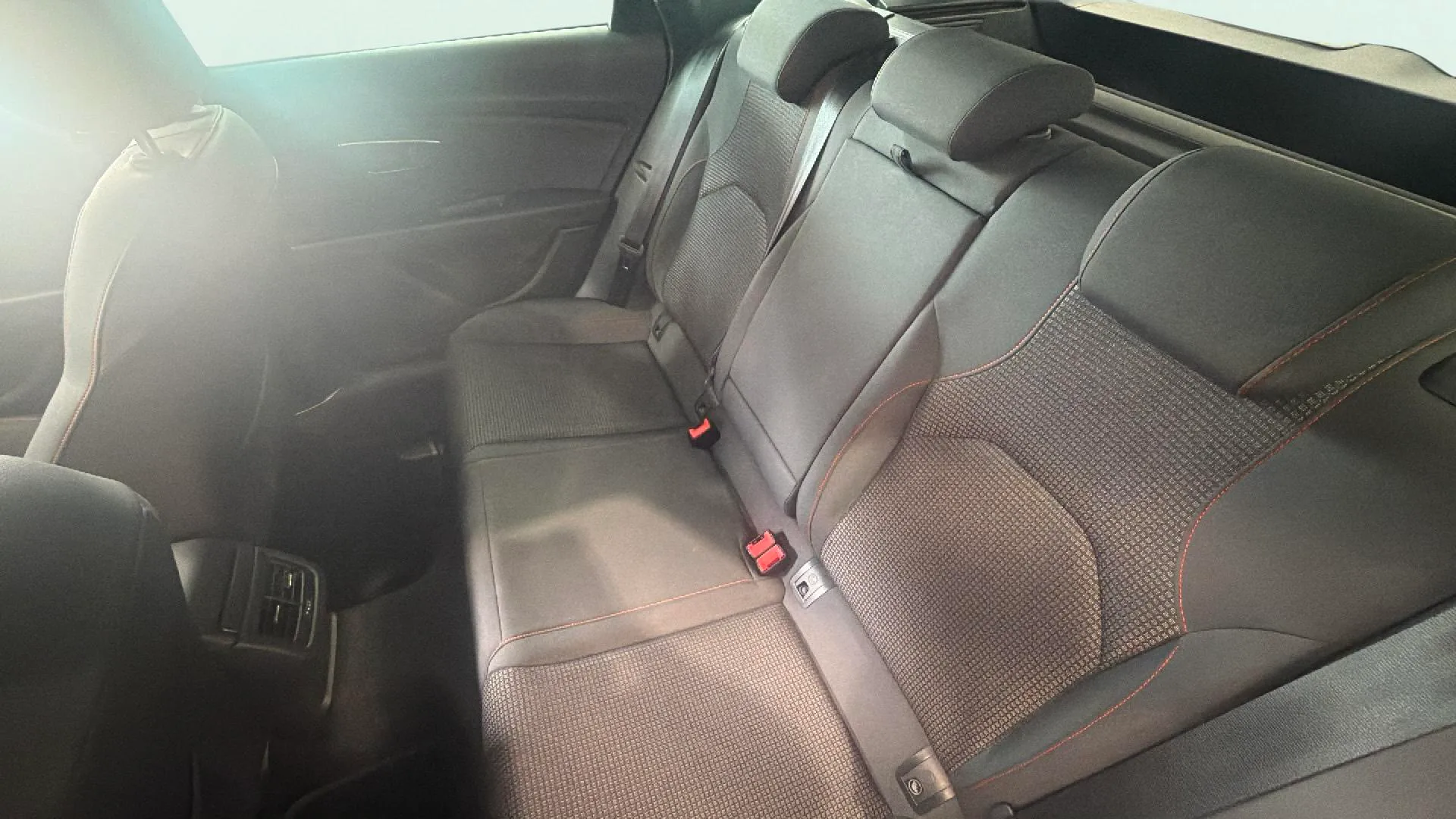 SEAT León 1.4 TSI ACT DSG-7 FR - foto 23