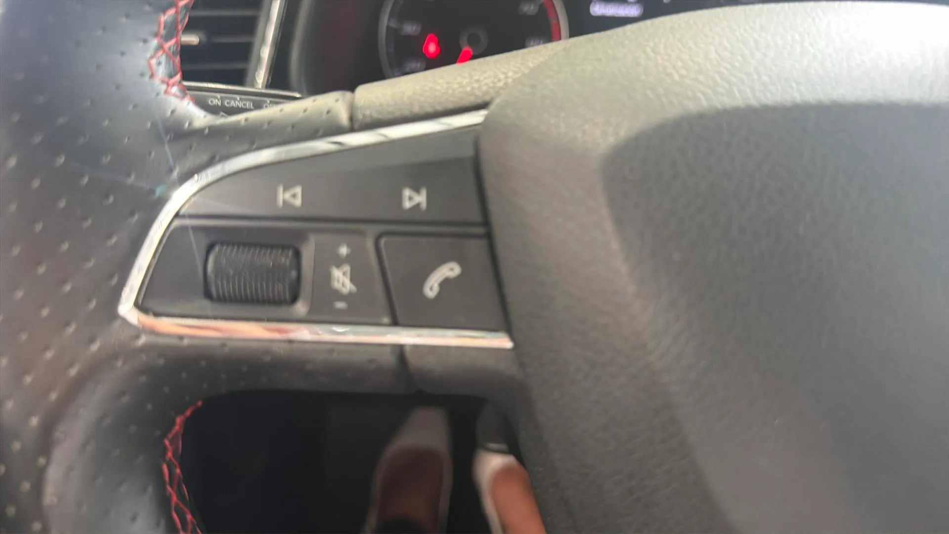 SEAT León 1.4 TSI ACT DSG-7 FR - foto 20