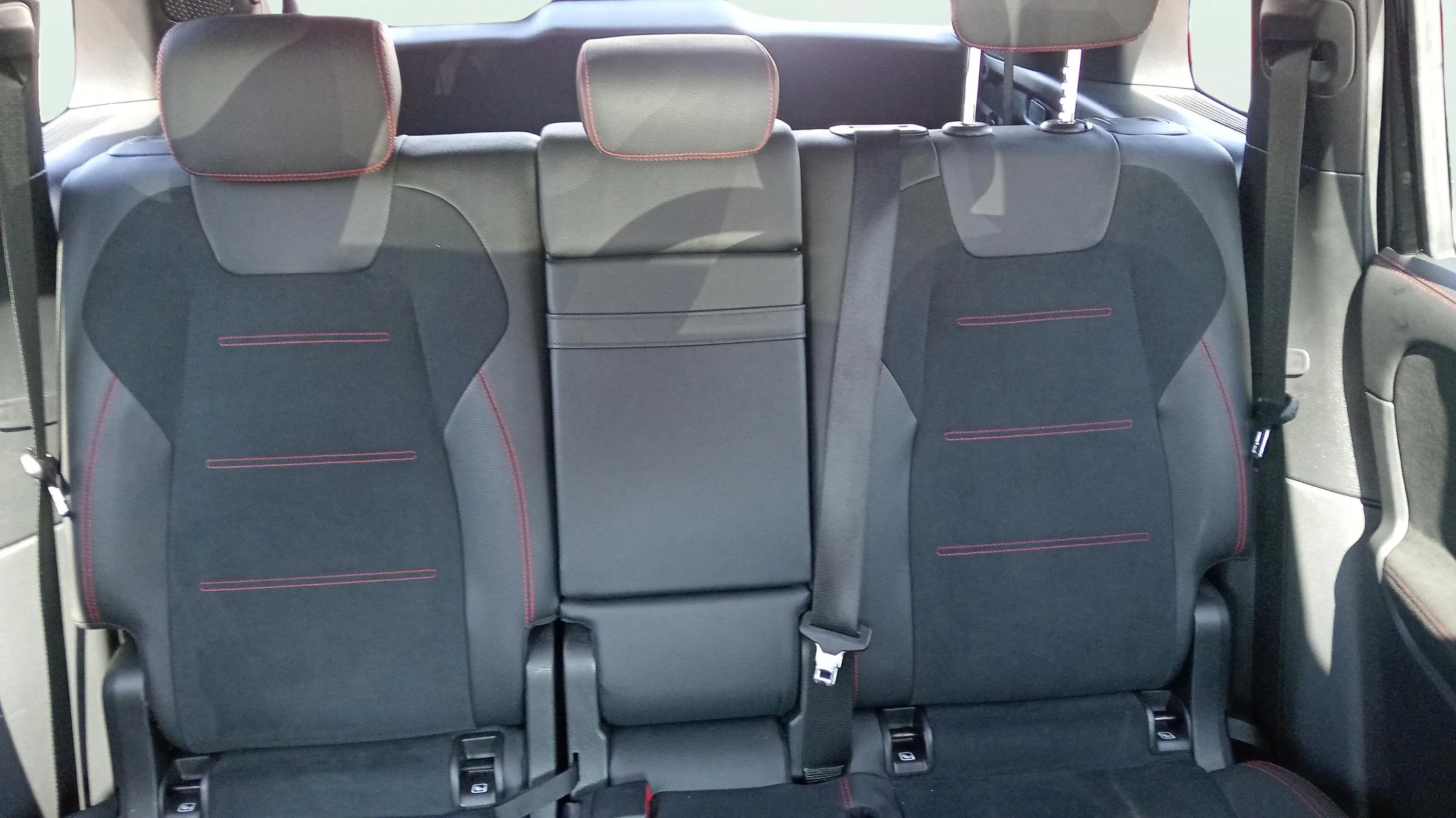 Mercedes-Benz GLB 200 d 4MATIC - foto 19