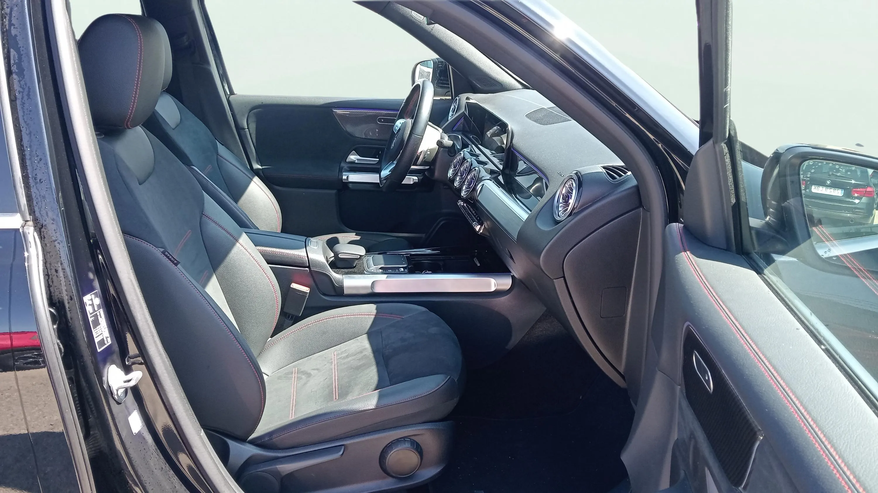 Mercedes-Benz GLB 200 d 4MATIC - foto 17