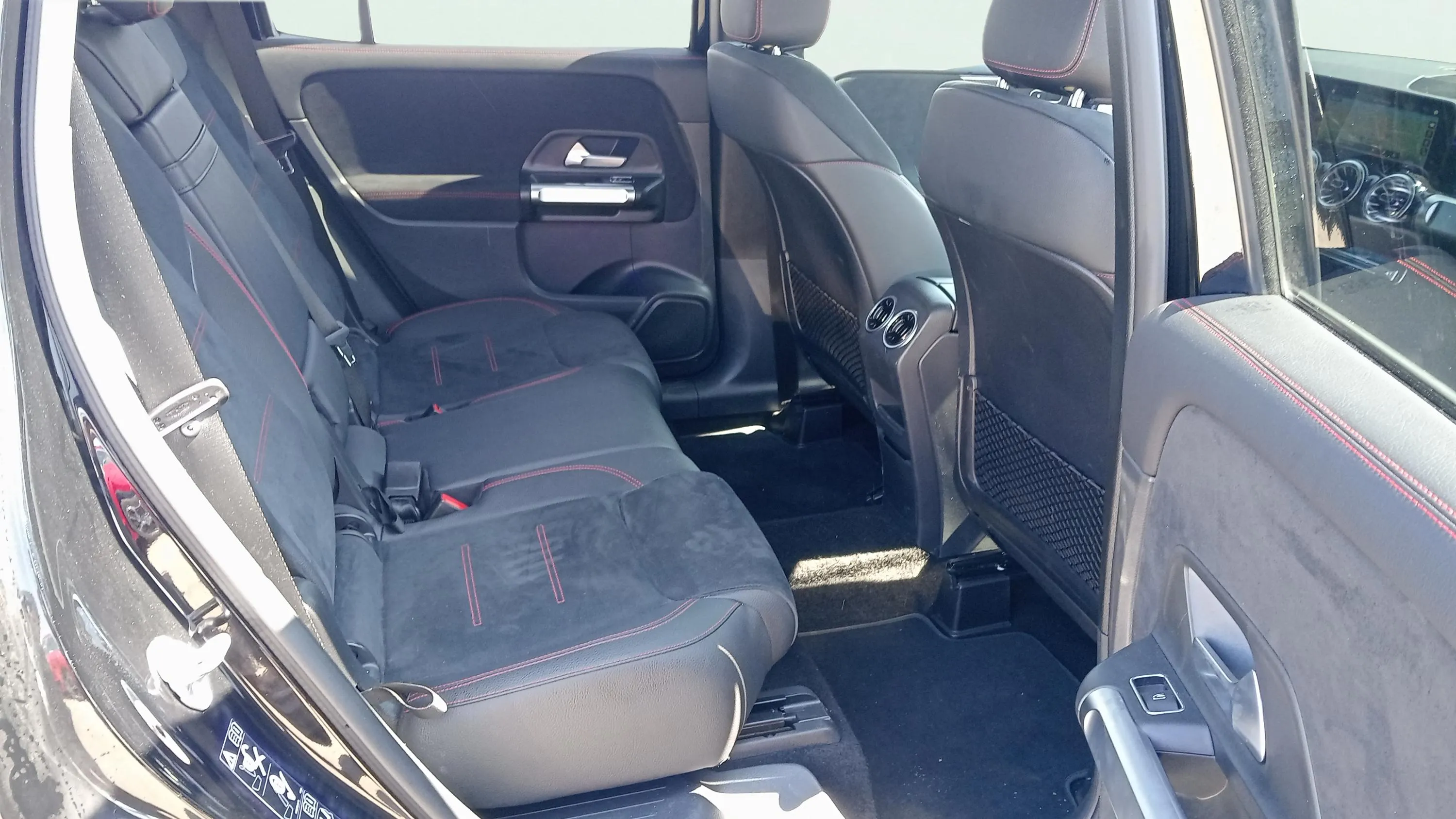 Mercedes-Benz GLB 200 d 4MATIC - foto 18