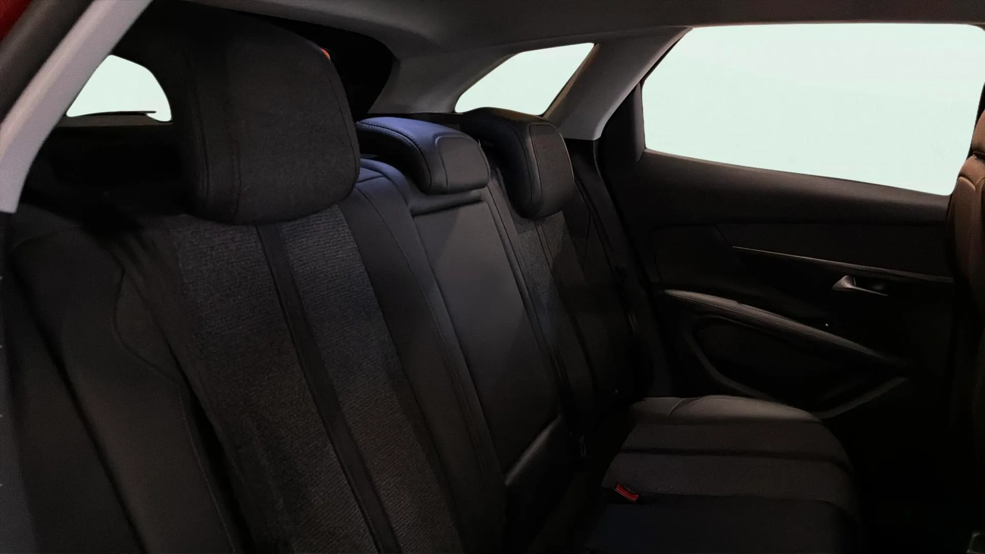 Peugeot 3008 1.2 PureTech Allure - foto 9