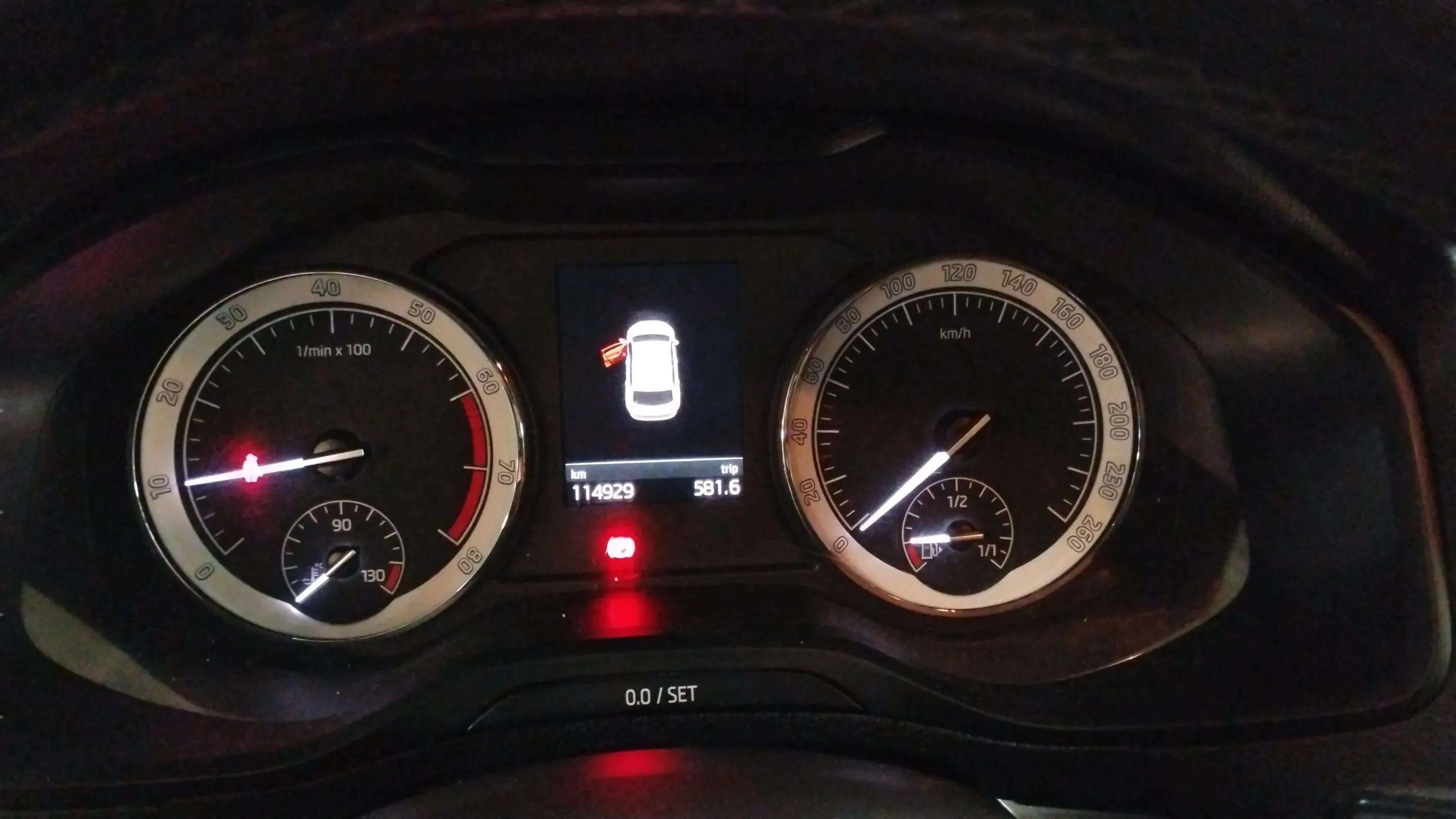 Škoda Karoq 1.0 TSI Ambition - foto 10