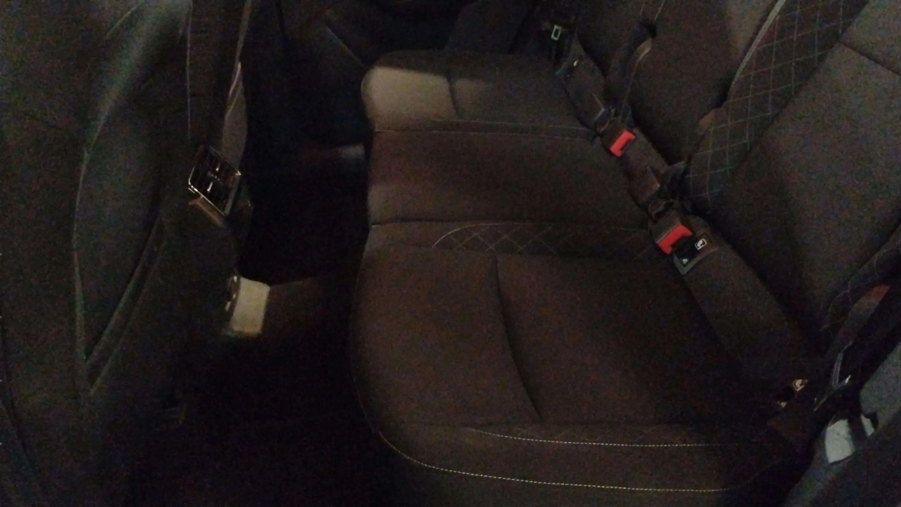 Škoda Karoq 1.0 TSI Ambition - foto 17