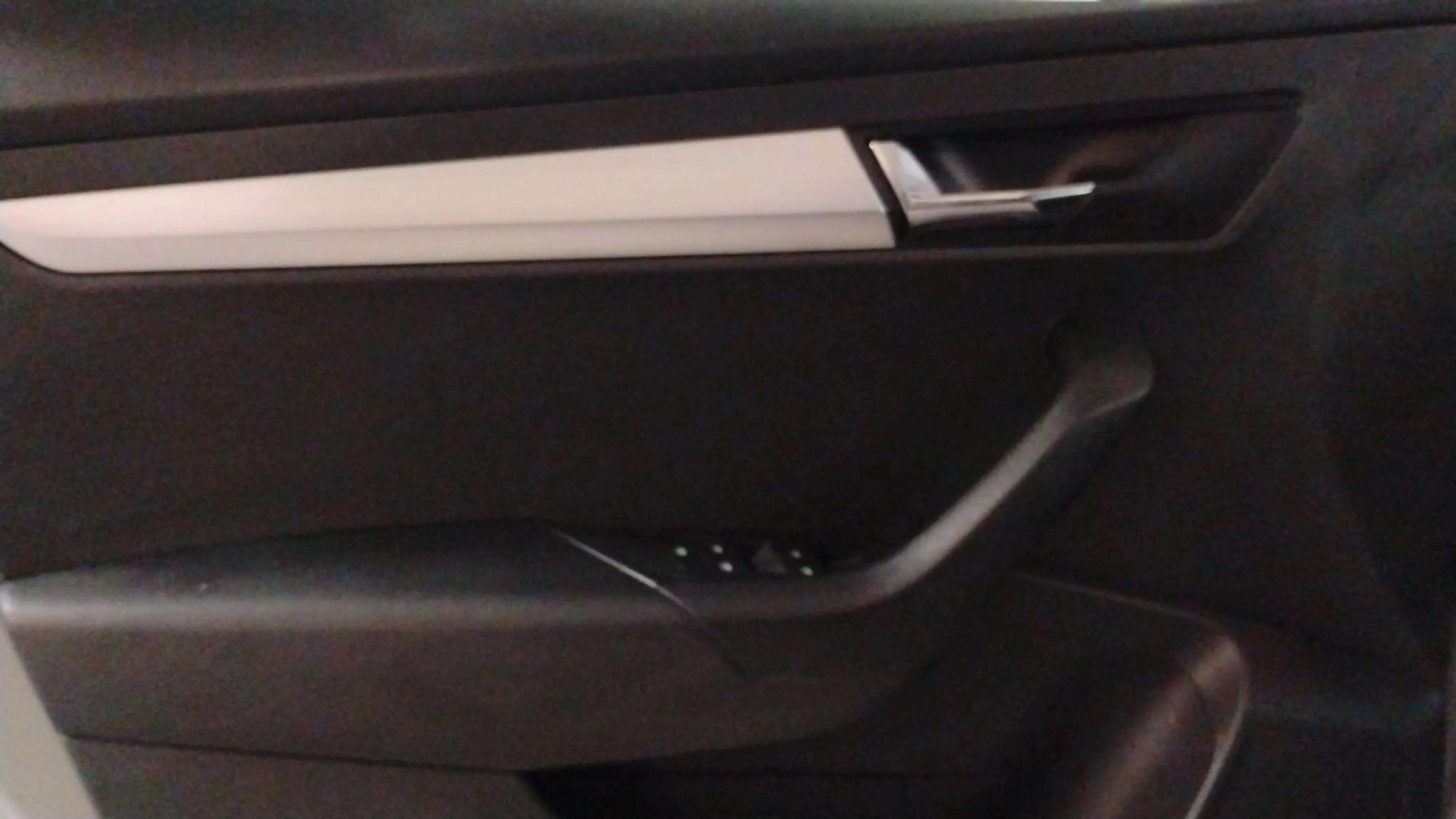 Škoda Karoq 1.0 TSI Ambition - foto 18
