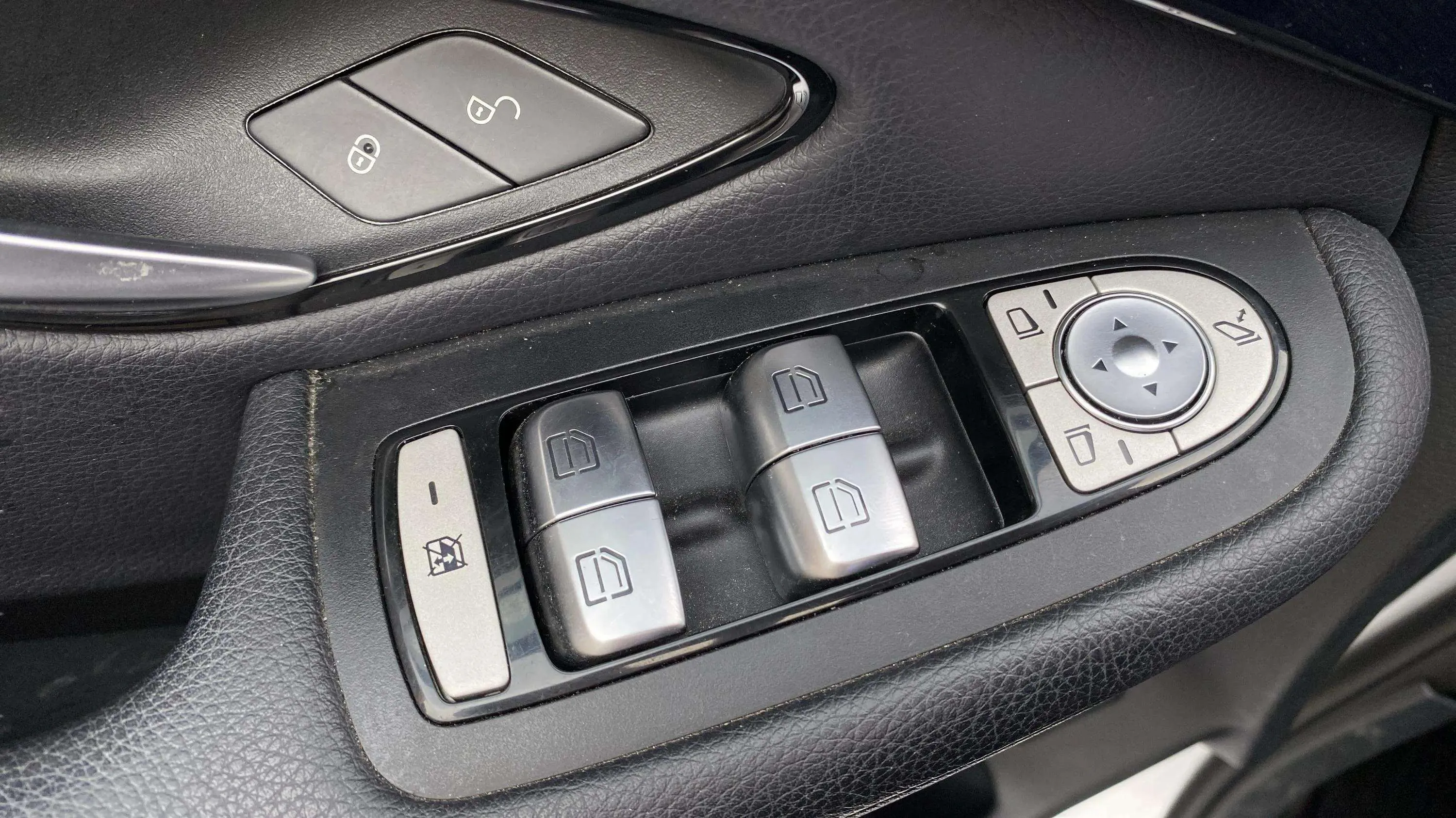 Mercedes-Benz GLC 250 d 4MATIC - foto 18