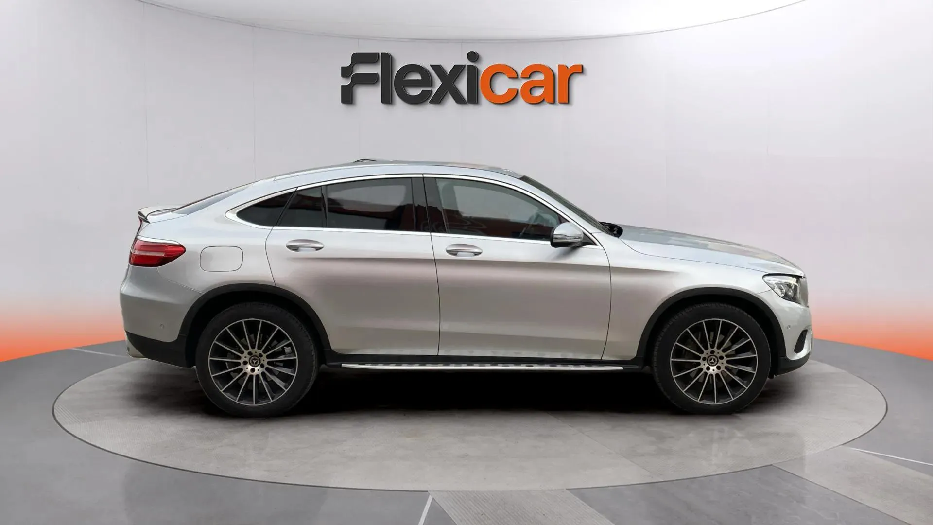 Mercedes-Benz GLC 250 d 4MATIC - foto 7