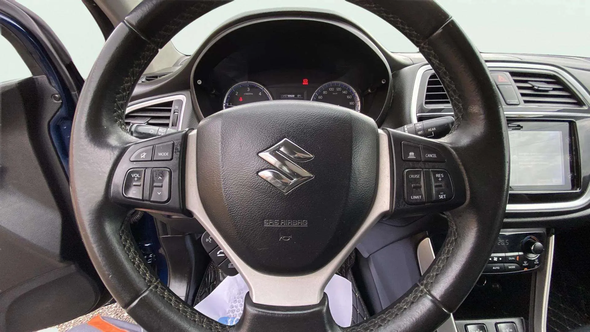 Suzuki S-Cross 1.6 Ddis GLE 4WD - foto 15