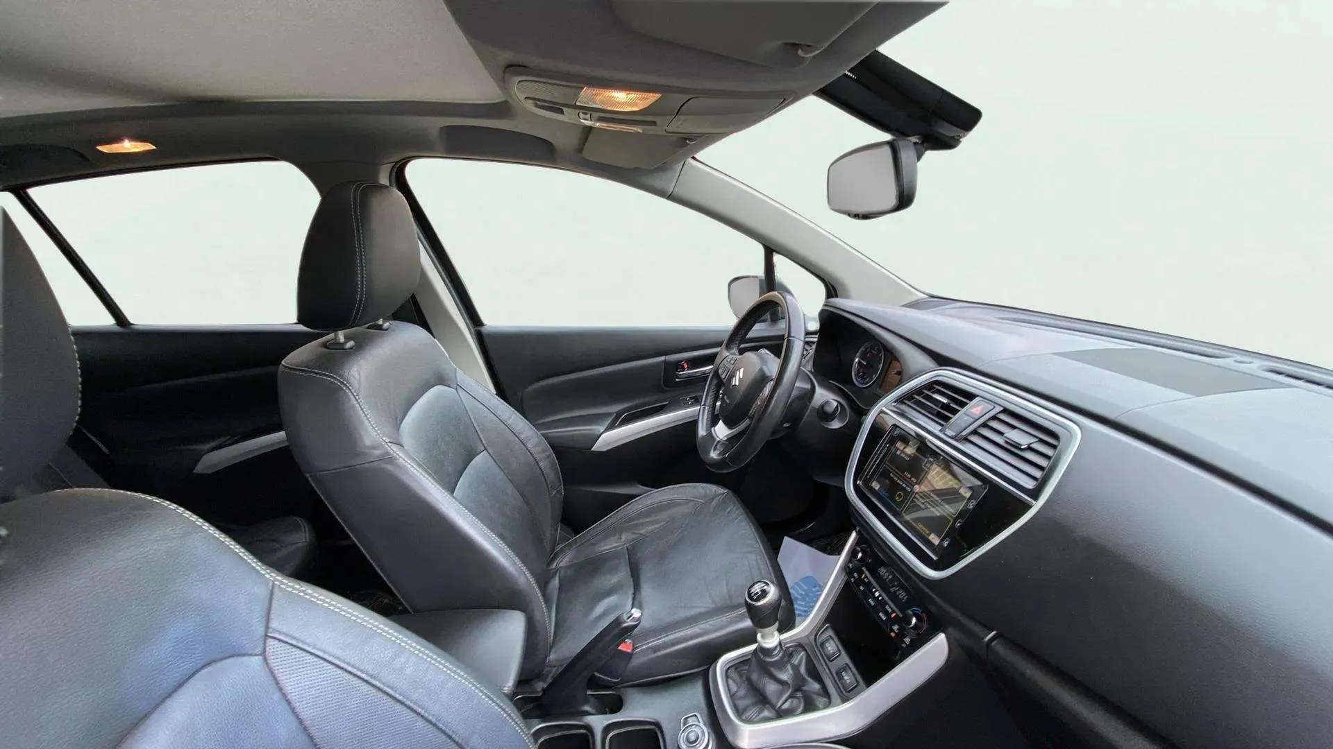 Suzuki S-Cross 1.6 Ddis GLE 4WD - foto 12