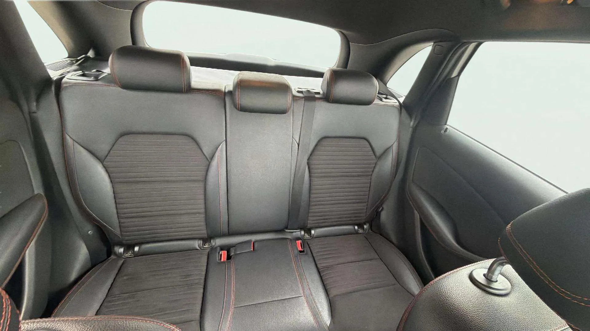Mercedes-Benz Clase B B 200 d - foto 16