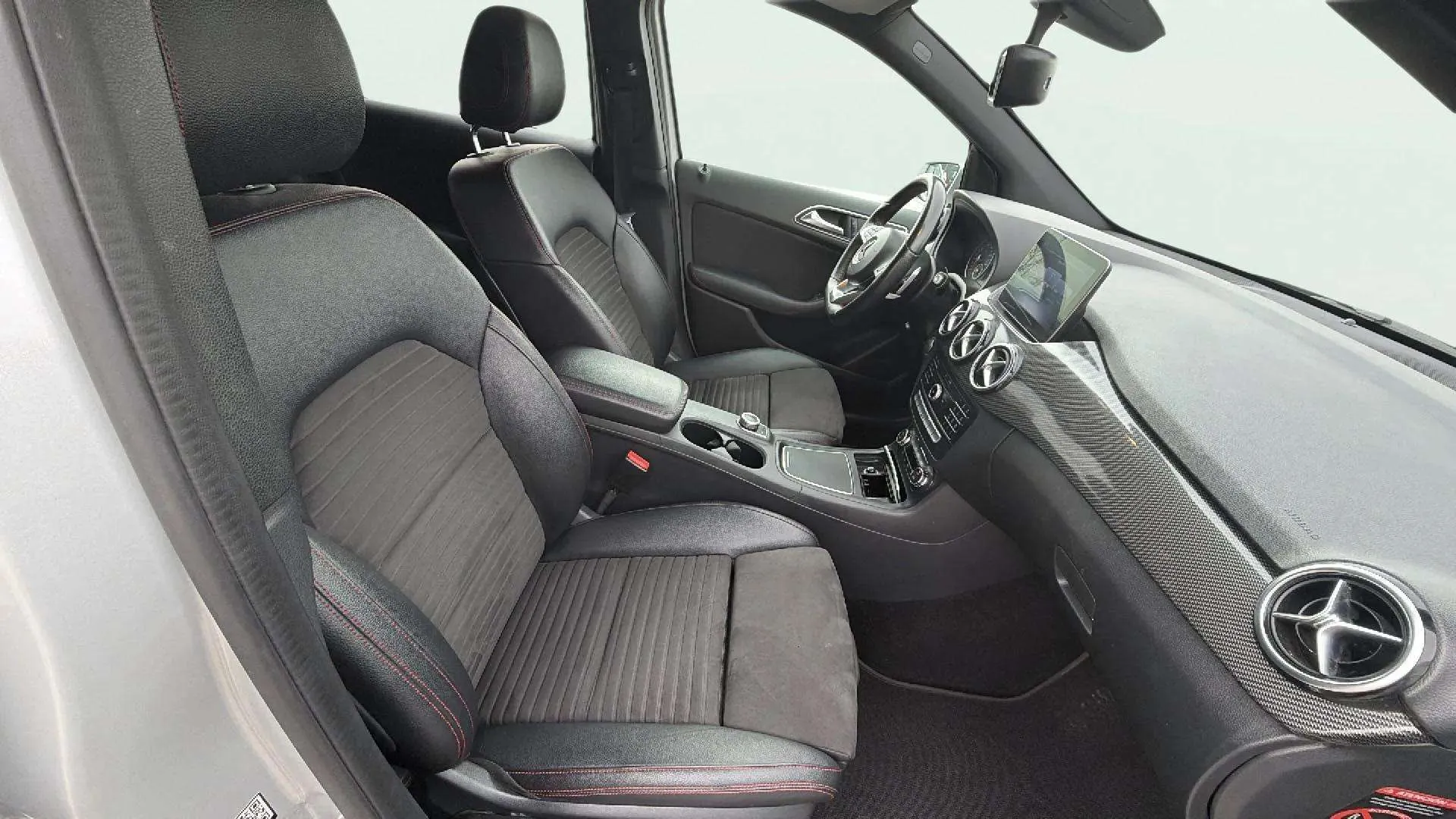 Mercedes-Benz Clase B B 200 d - foto 15