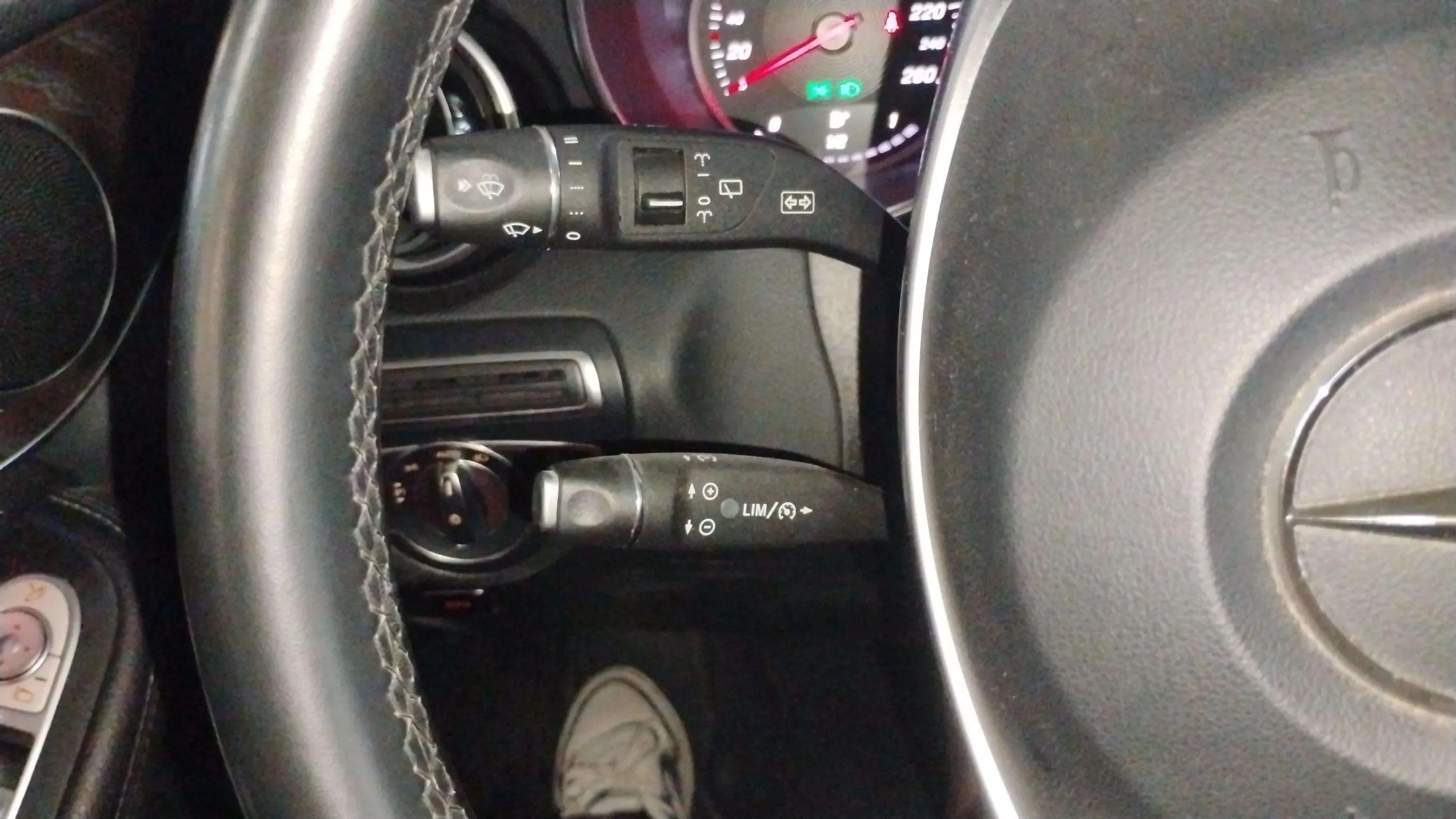 Mercedes-Benz GLC 250 d 4MATIC - foto 23
