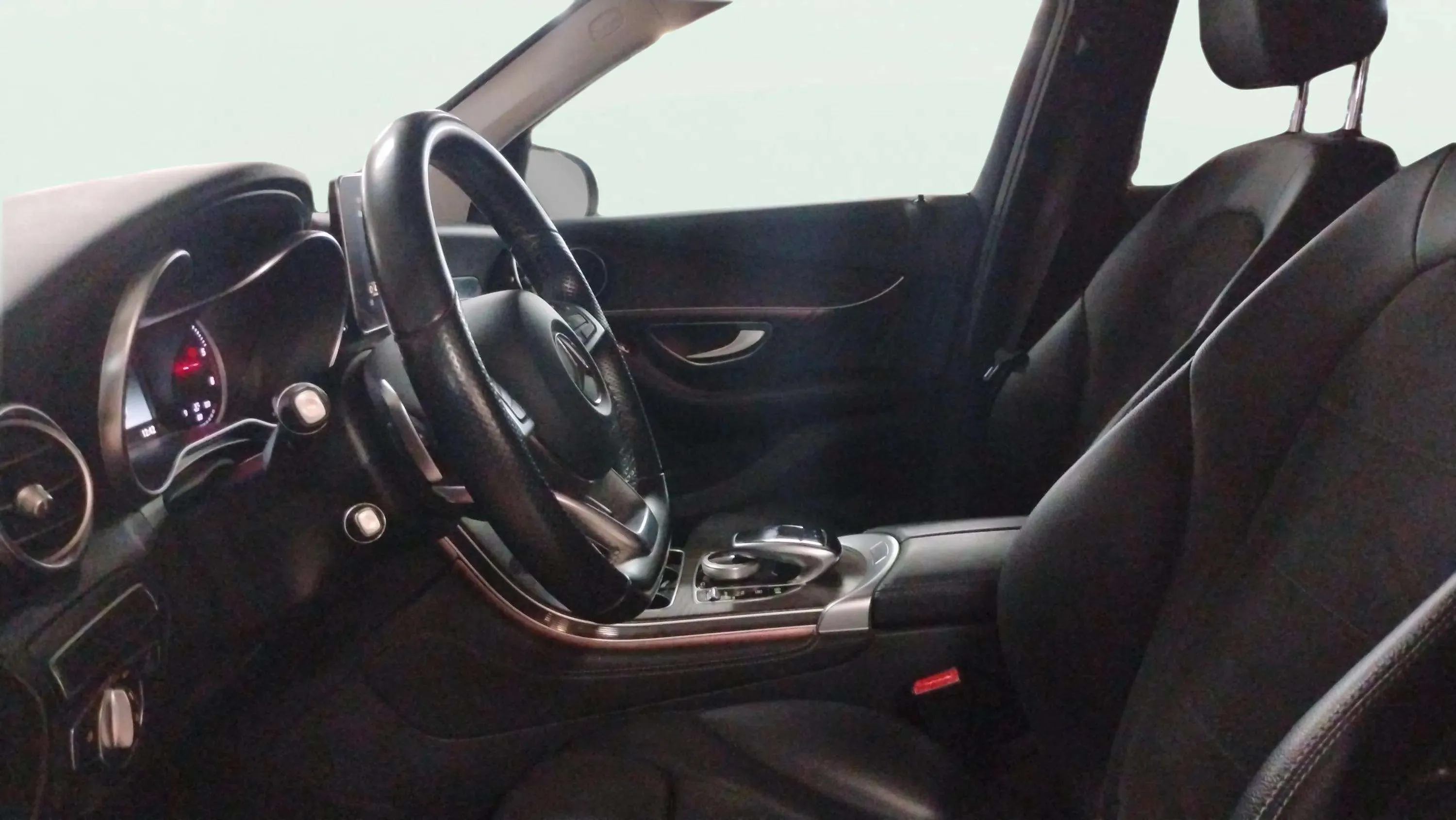 Mercedes-Benz GLC 250 d 4MATIC - foto 7
