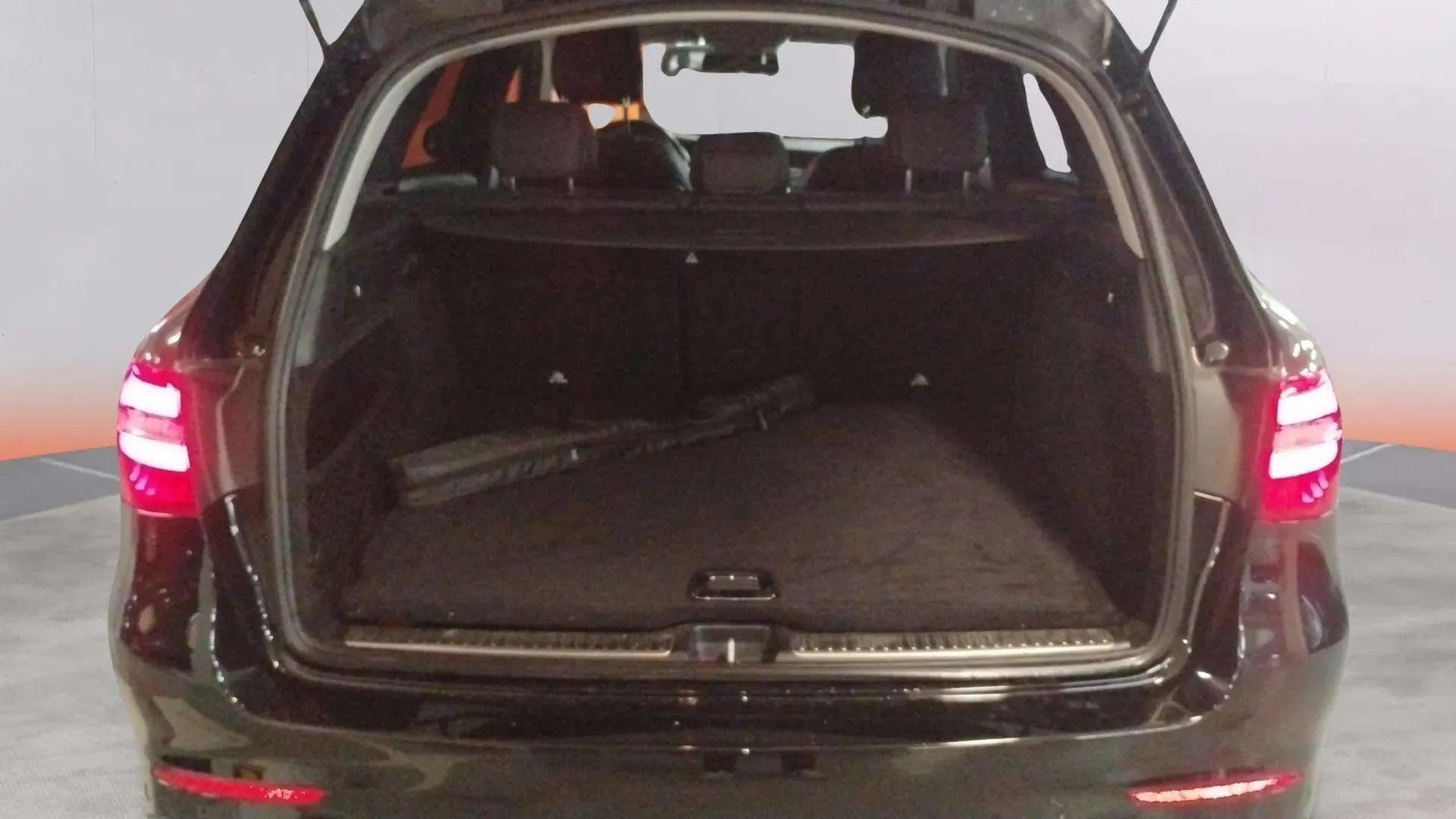 Mercedes-Benz GLC 250 d 4MATIC - foto 26