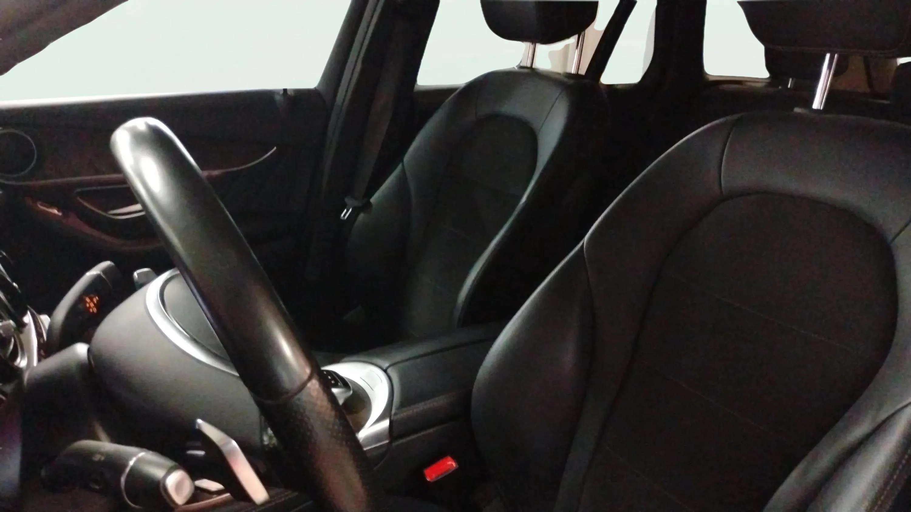 Mercedes-Benz GLC 250 d 4MATIC - foto 8