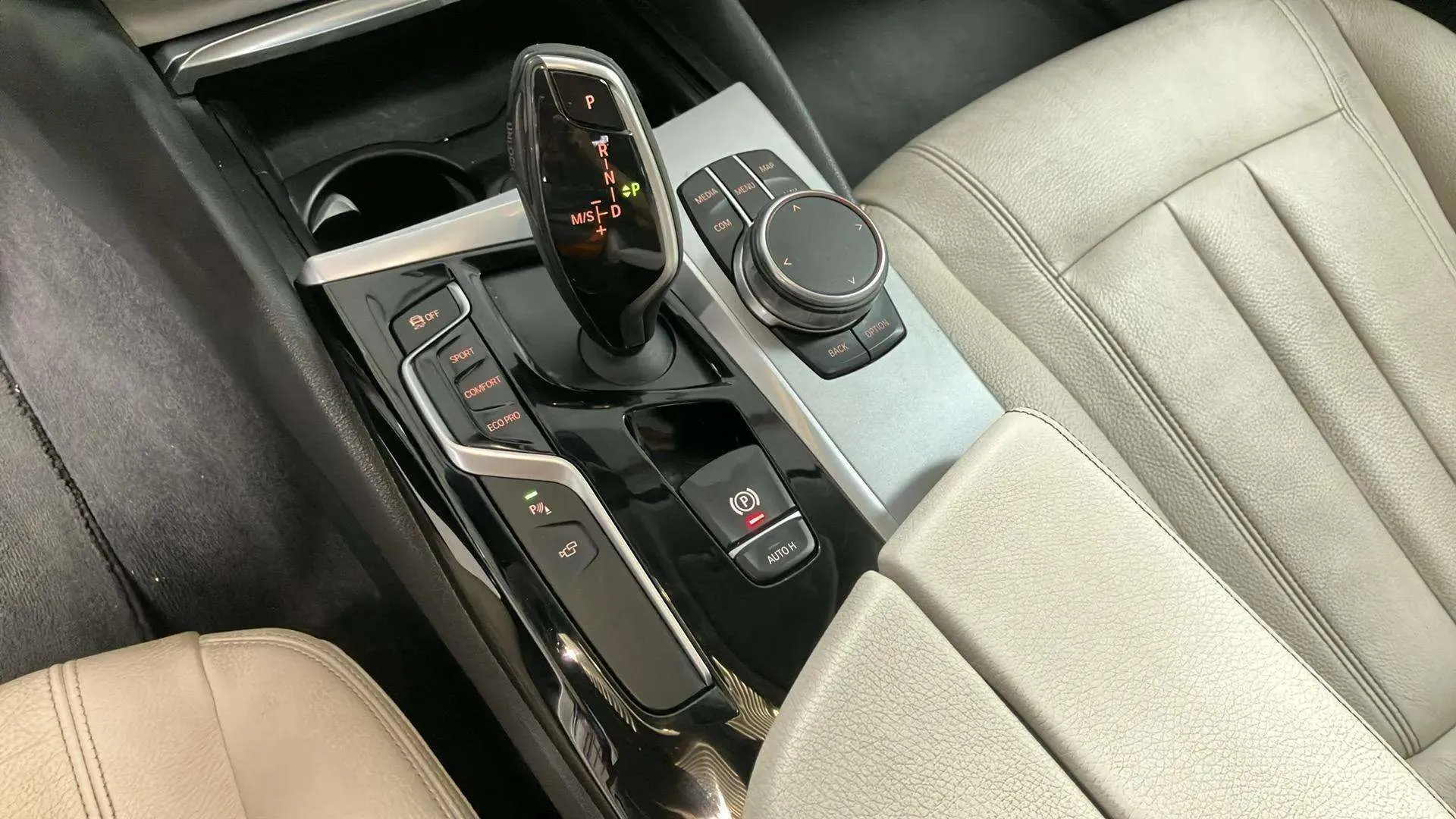 BMW Serie 5 525dA - foto 22