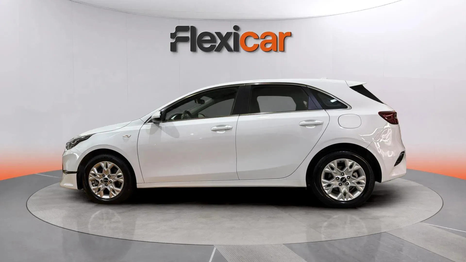 Kia Ceed 1.6 MHEV iMT Drive - foto 10