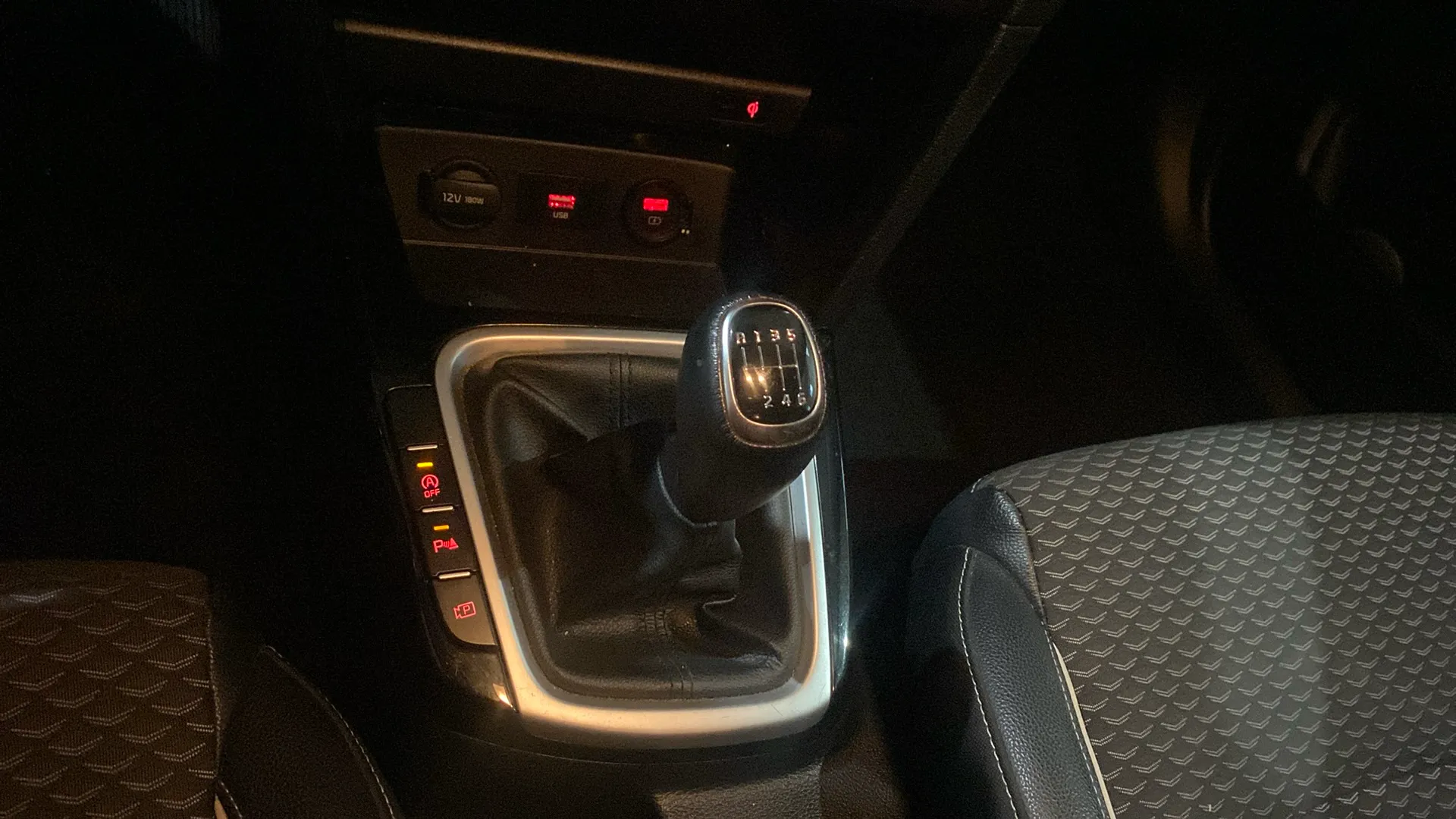 Kia Ceed 1.0 T-GDi Tech - foto 18