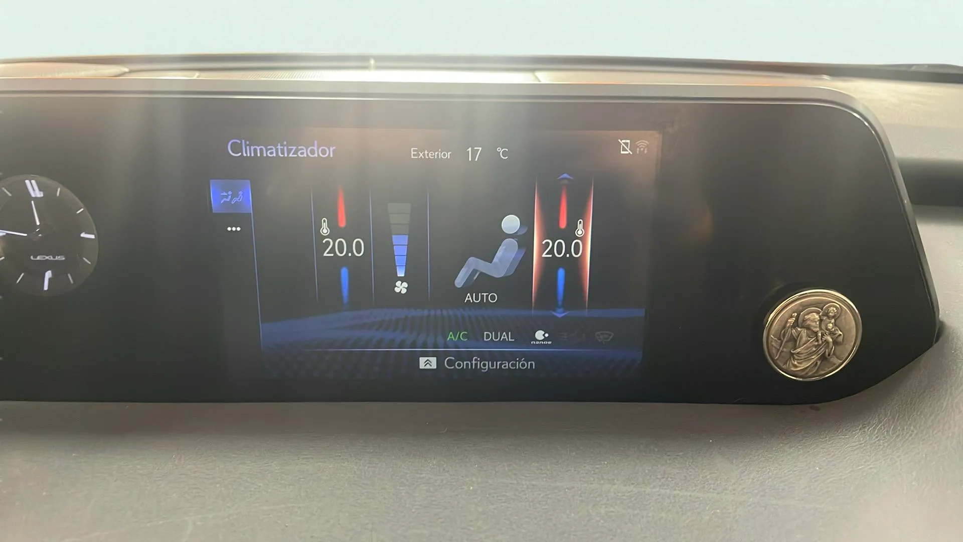Lexus UX 2.0 250h Business - foto 22