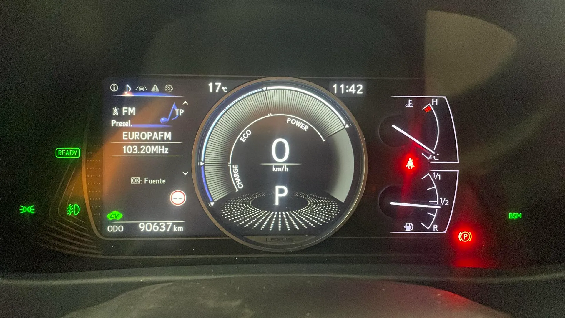Lexus UX 2.0 250h Business - foto 8