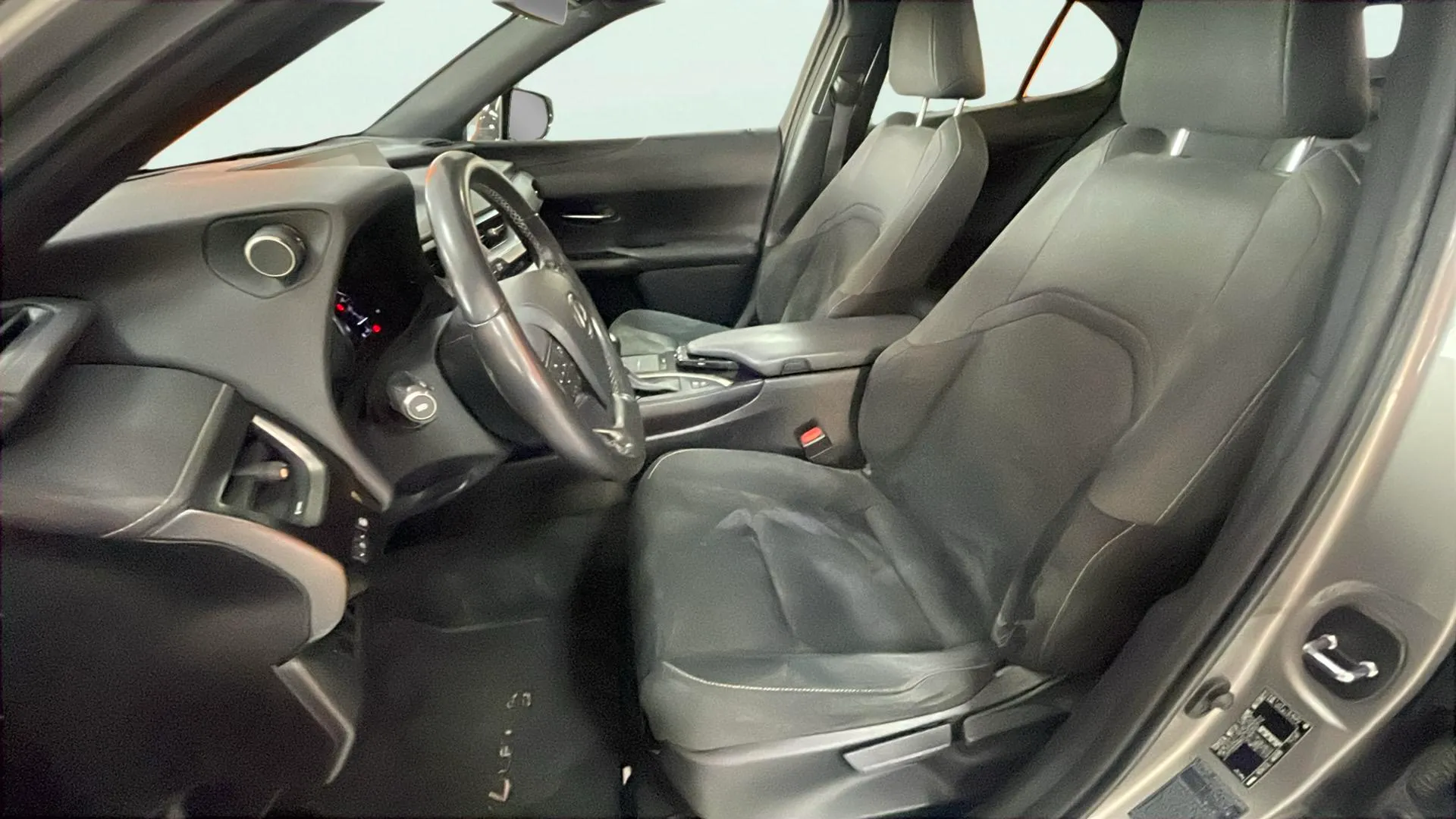 Lexus UX 2.0 250h Business - foto 11