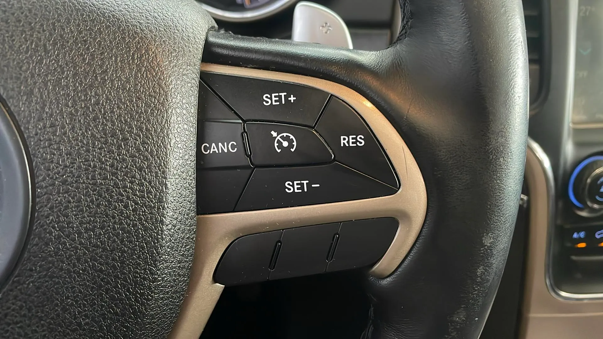 Jeep Grand Cherokee 3.0 V6 Diesel Limited E6 - foto 29