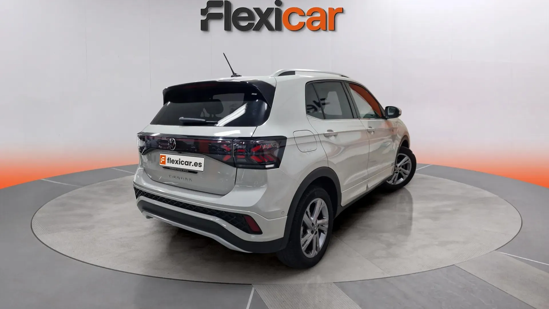 Volkswagen T-Cross R-Line 1.5 TSI DSG - foto 7