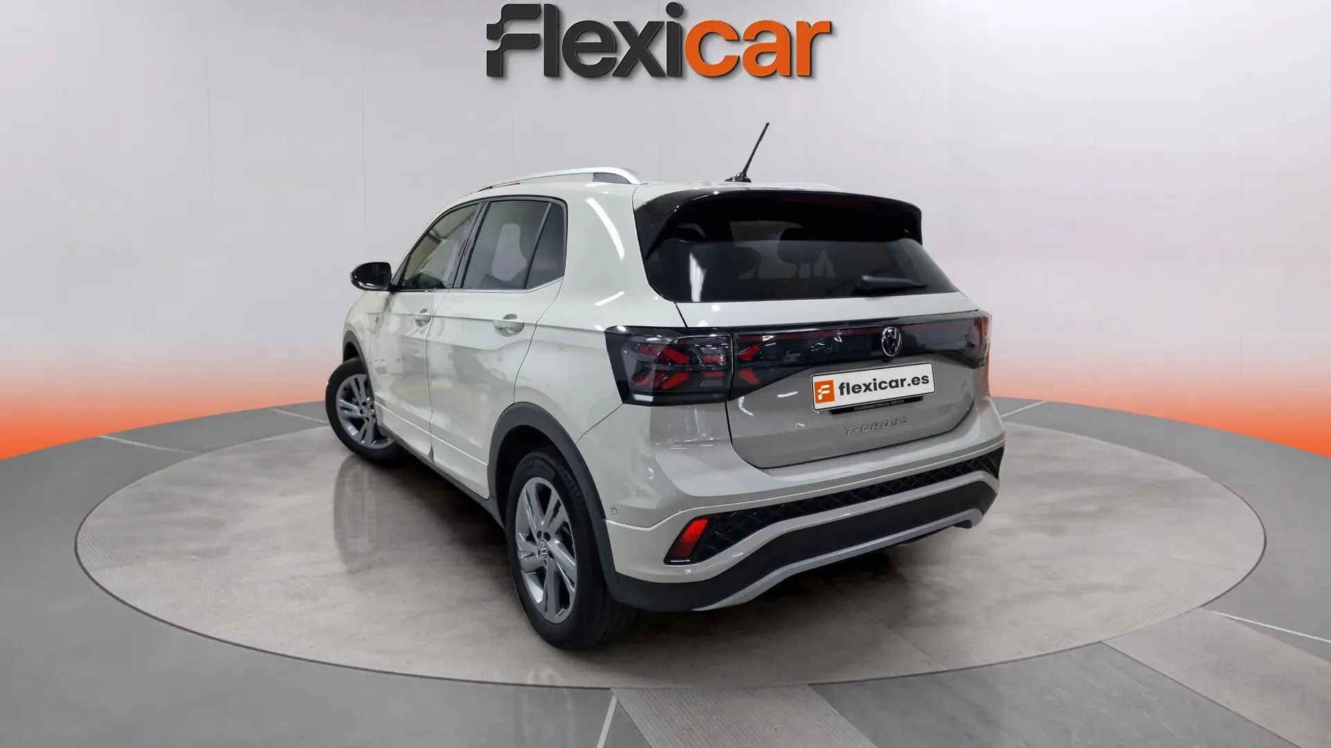 Volkswagen T-Cross R-Line 1.5 TSI DSG - foto 5