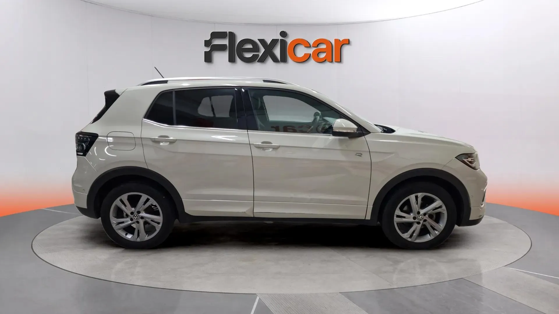 Volkswagen T-Cross R-Line 1.5 TSI DSG - foto 8