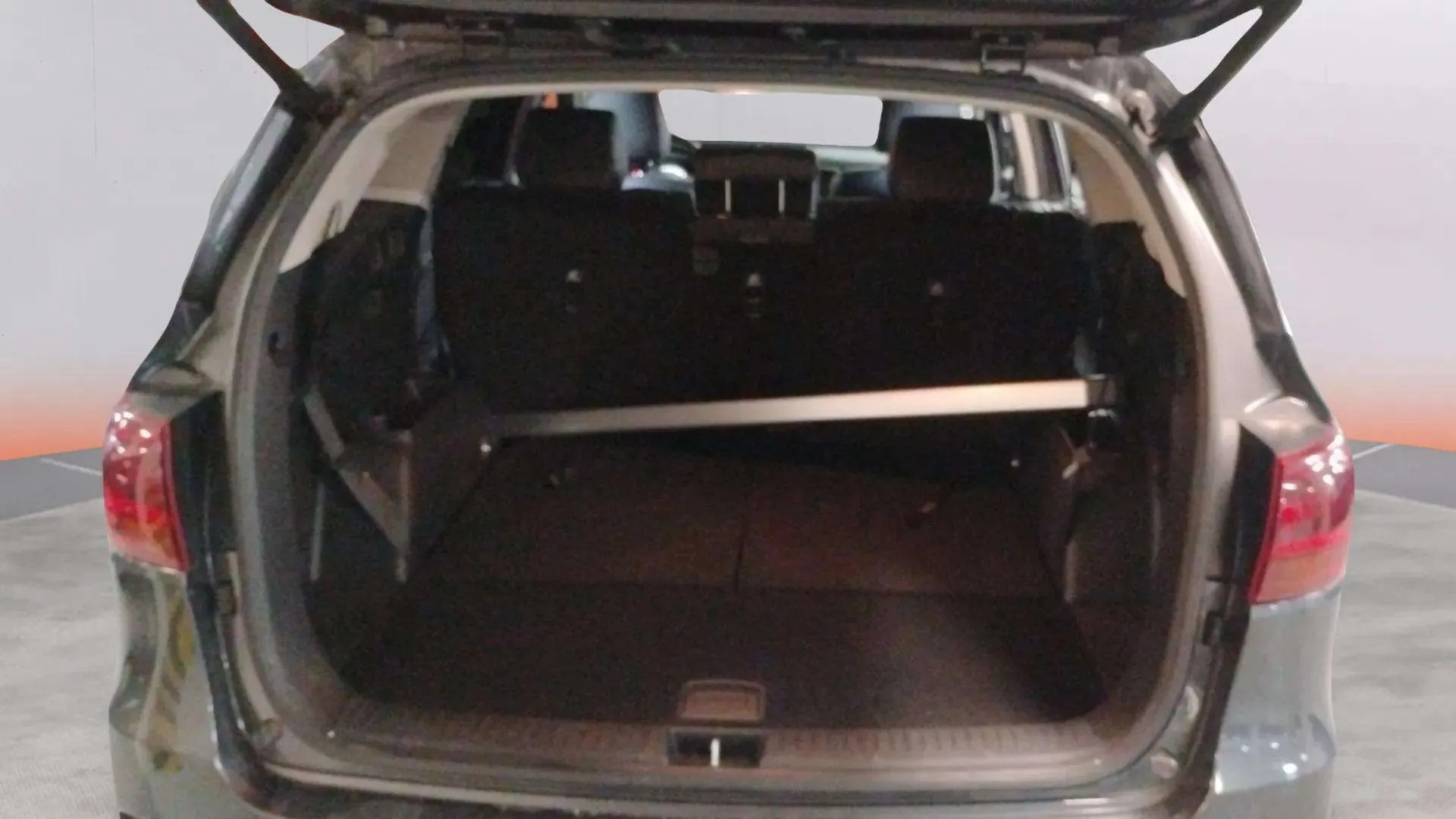 Kia Sorento 2.2 CRDi GT Line Aut 4x2 (Pack Luxury) - foto 30