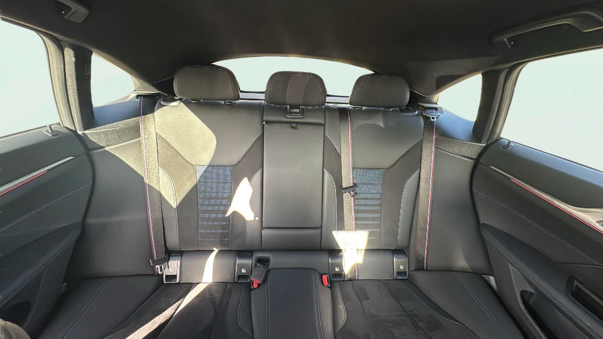 BMW i4 eDrive35 - foto 13