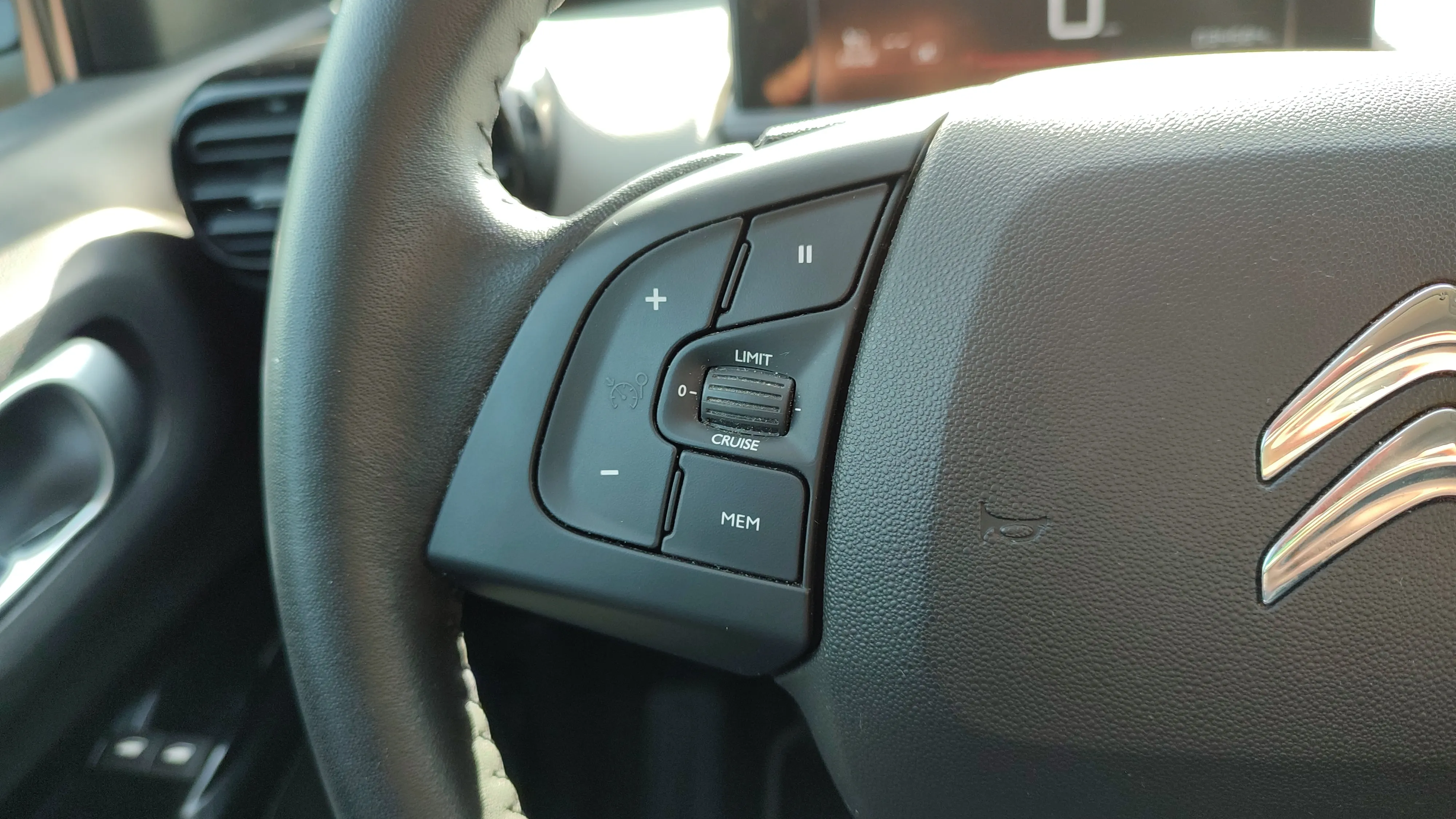 Citroën C4 Cactus BlueHDi 100 Feel - foto 15