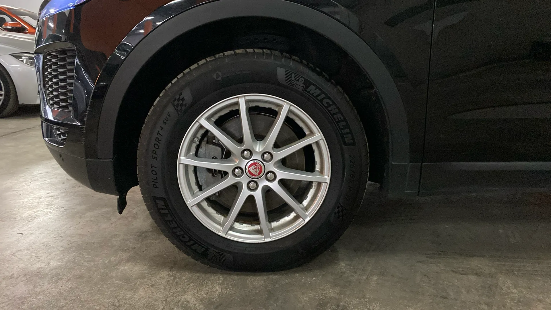 Jaguar E-Pace 2.0D - foto 29