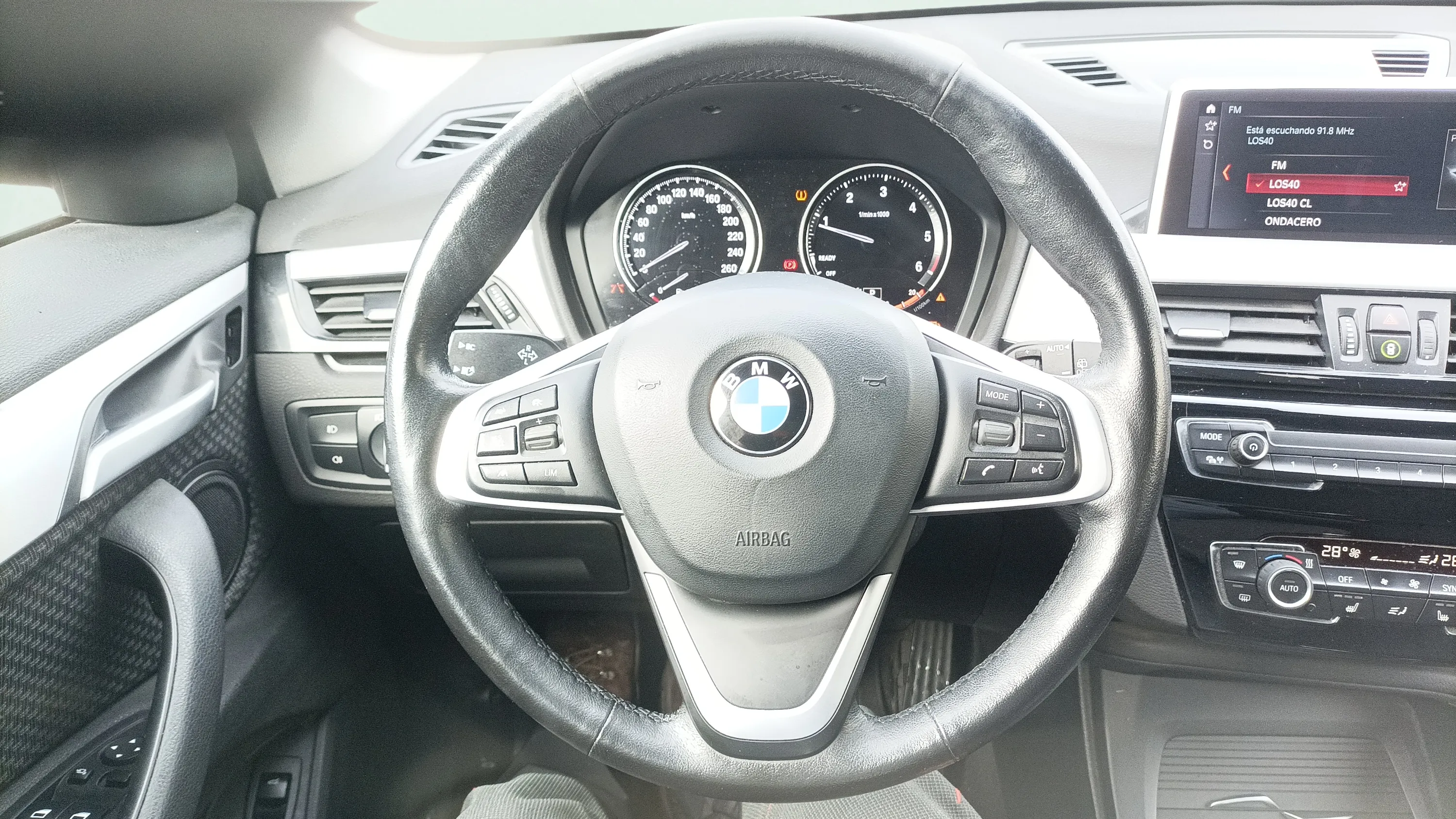 BMW X1 xDrive20dA - foto 9
