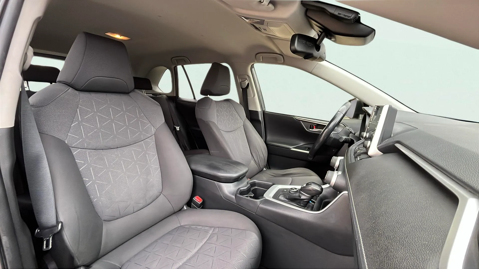 Toyota RAV4 2.5l 220H Advance 4WD - foto 16